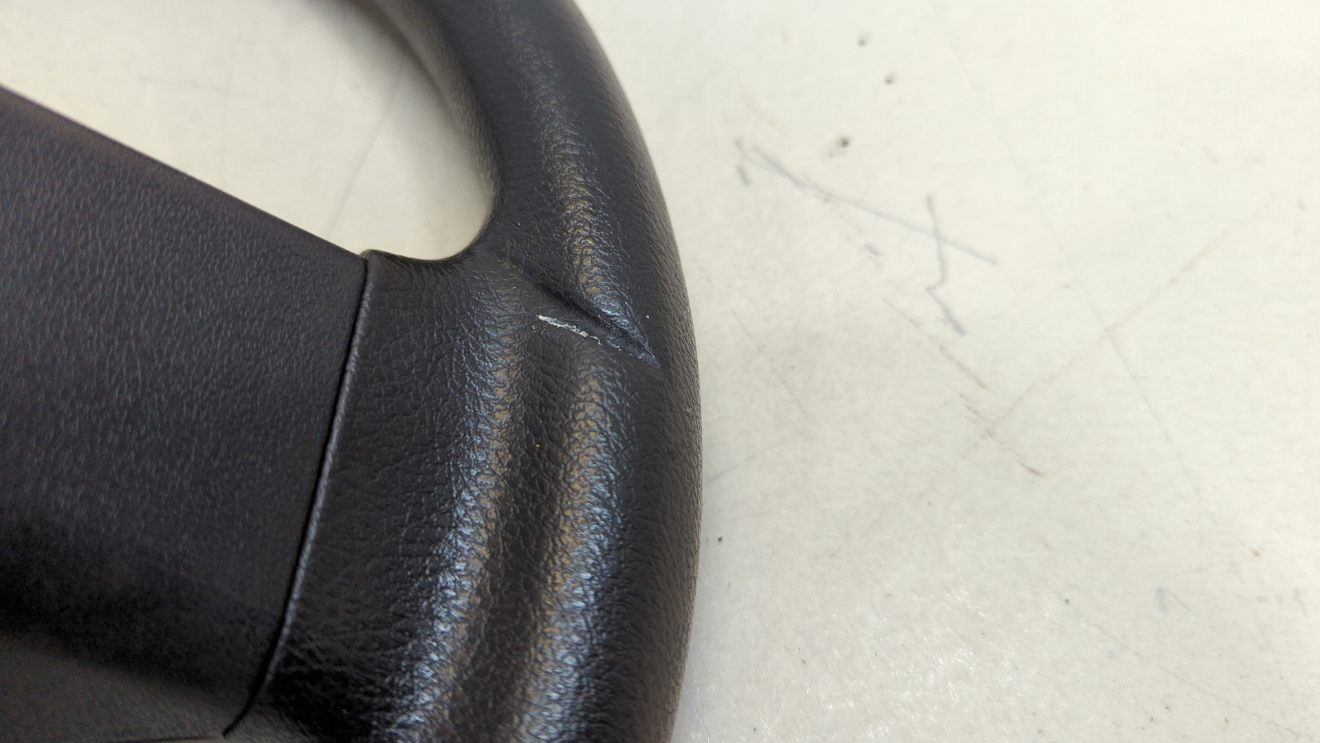 Рулевое колесо (руль)