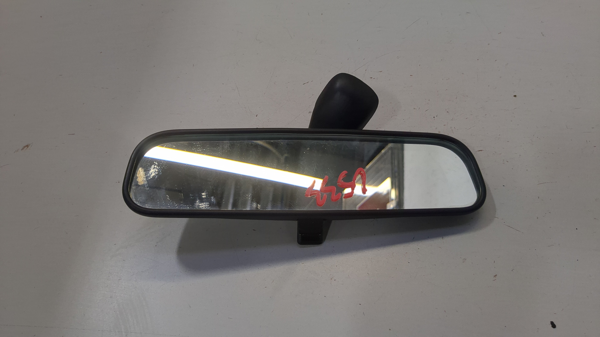 Зеркало заднего вида