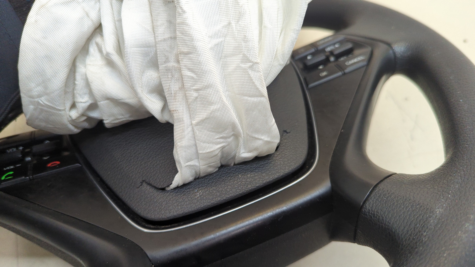 Рулевое колесо (руль)