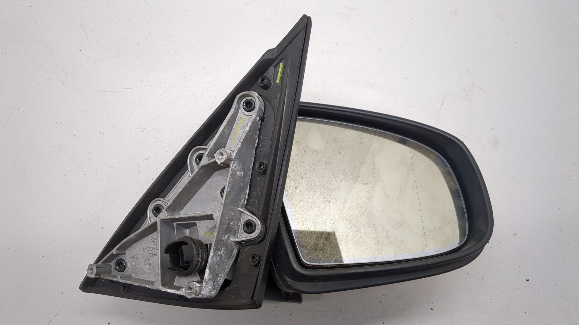 Зеркало правое электрическое