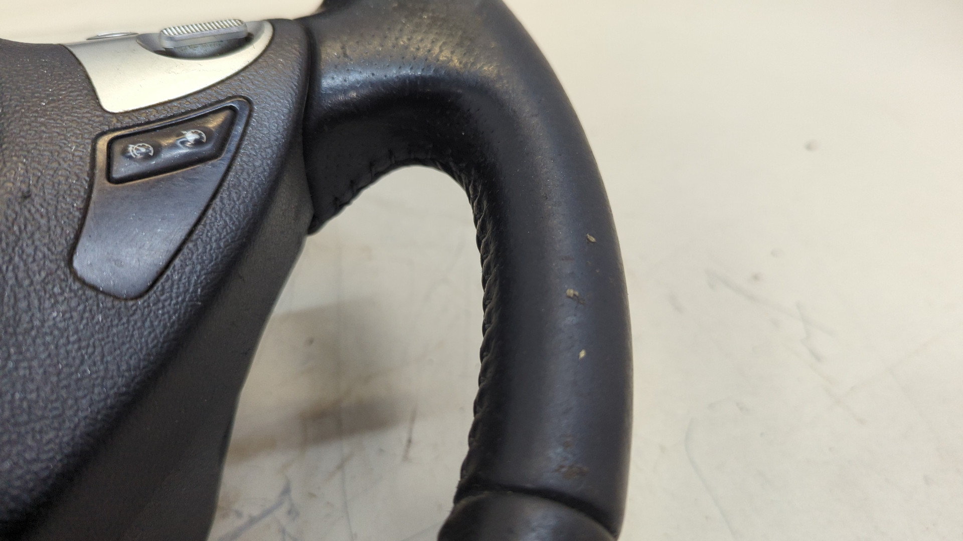 Рулевое колесо (руль)