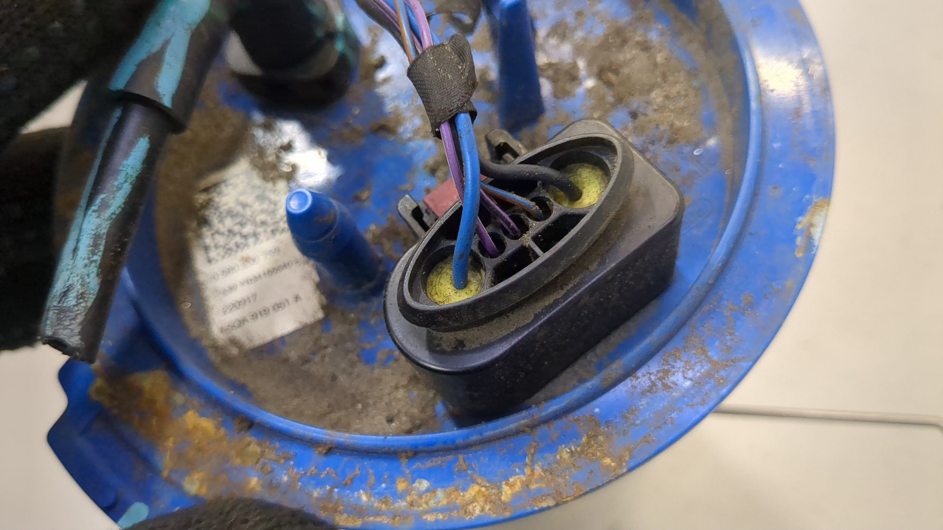 Насос топливный электрический