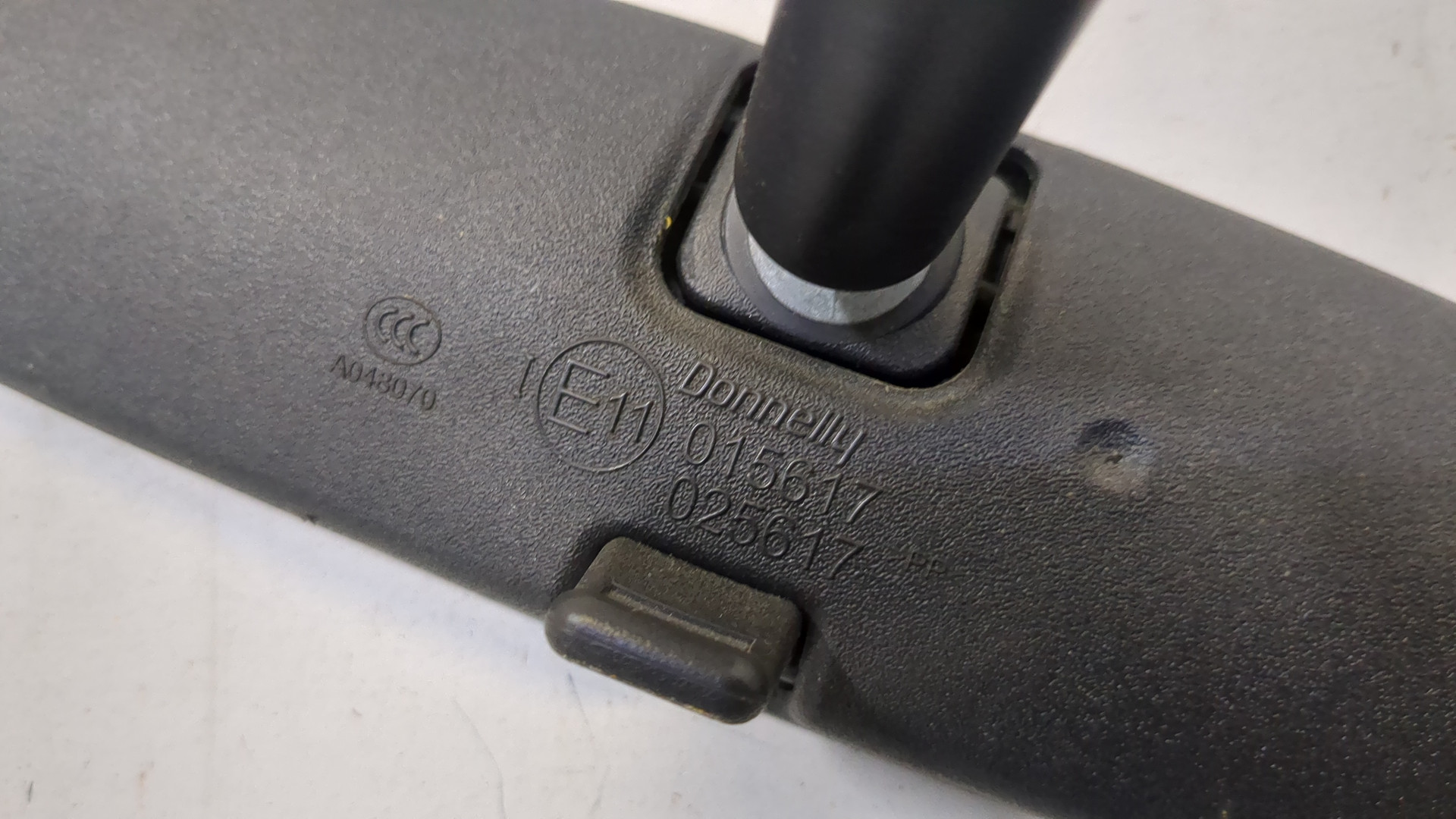 Зеркало заднего вида