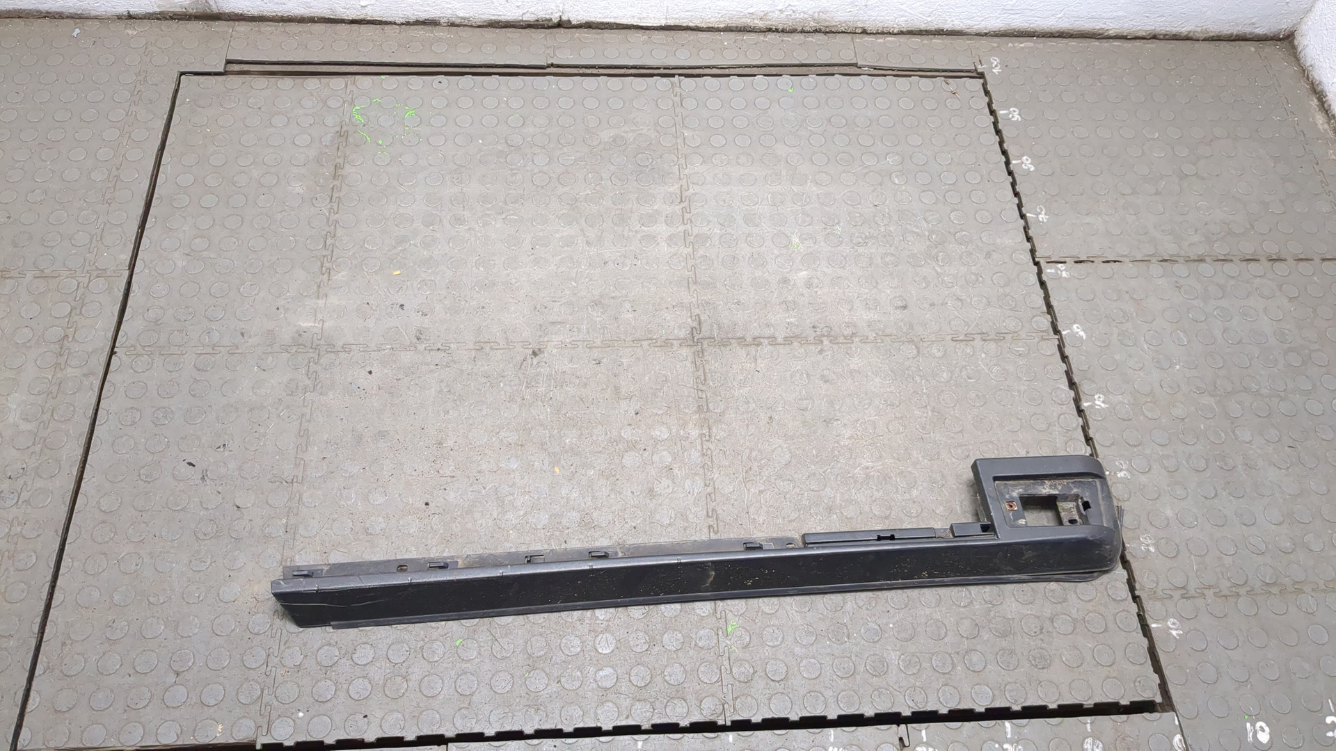 Молдинг крыши левый