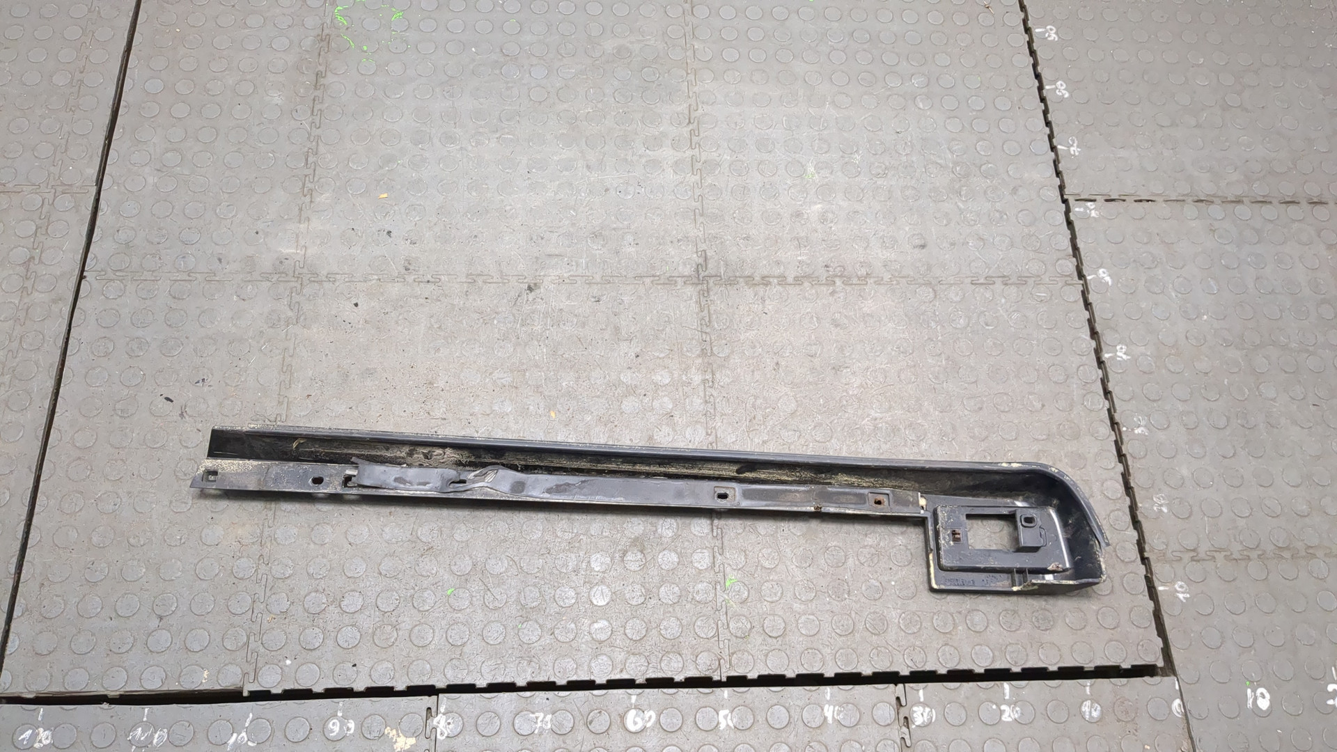 Молдинг крыши левый