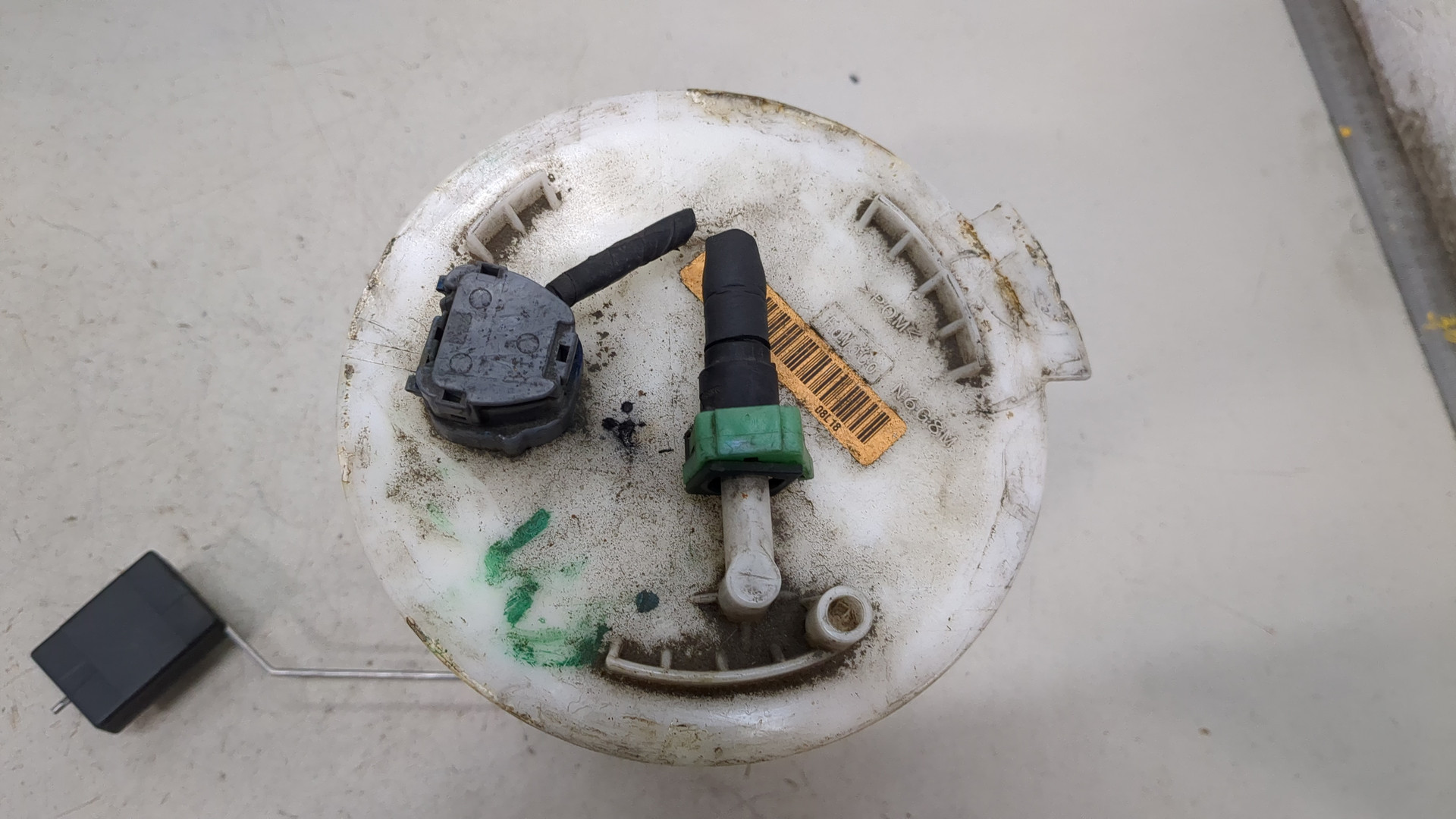 Насос топливный электрический