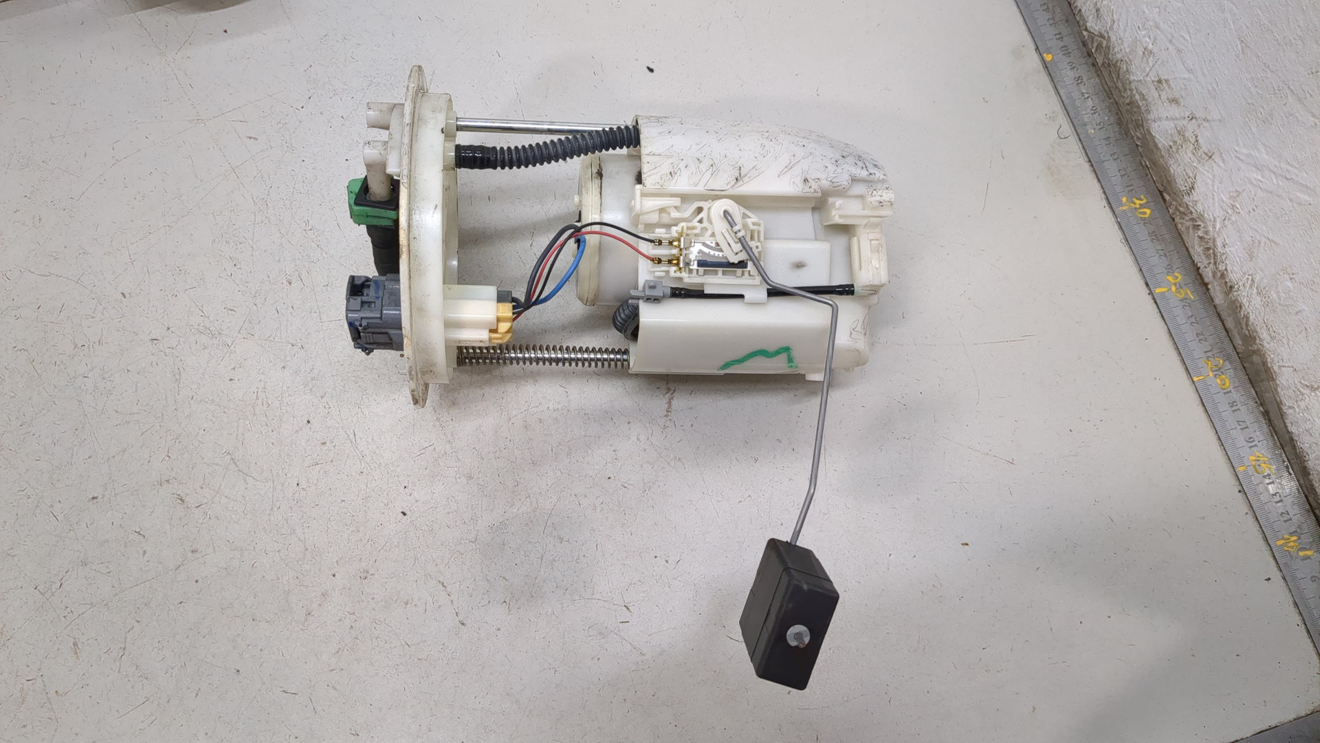 Насос топливный электрический