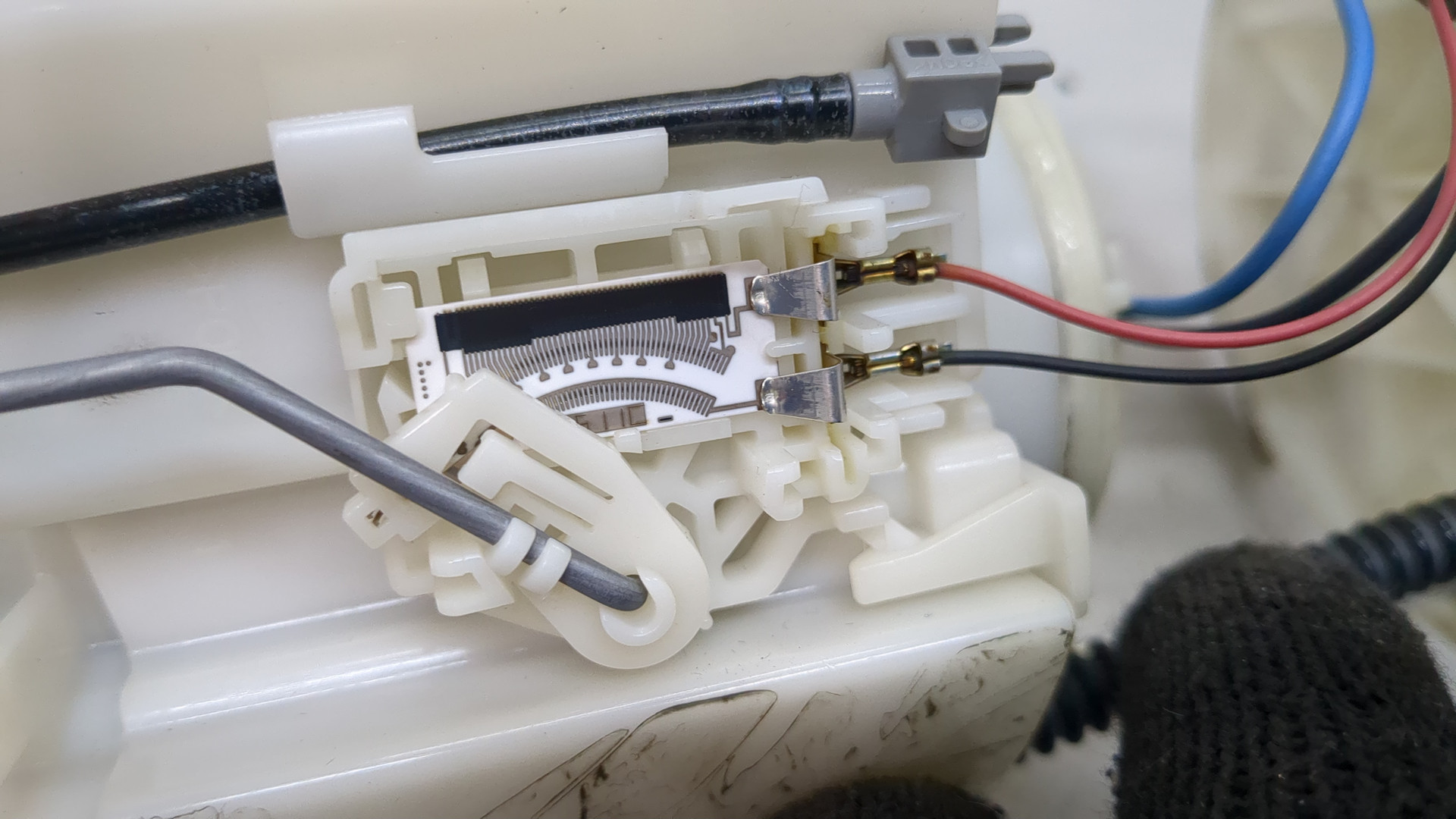 Насос топливный электрический