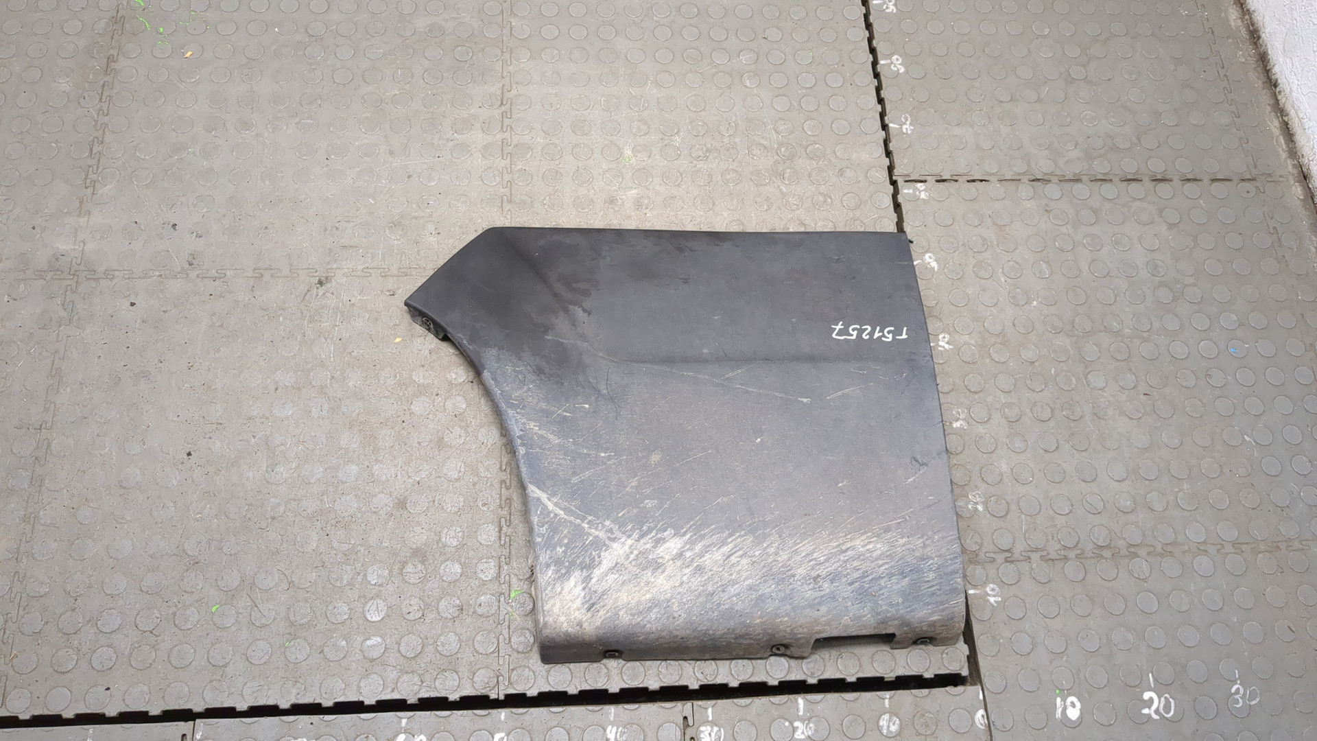 Накладка заднего крыла левого