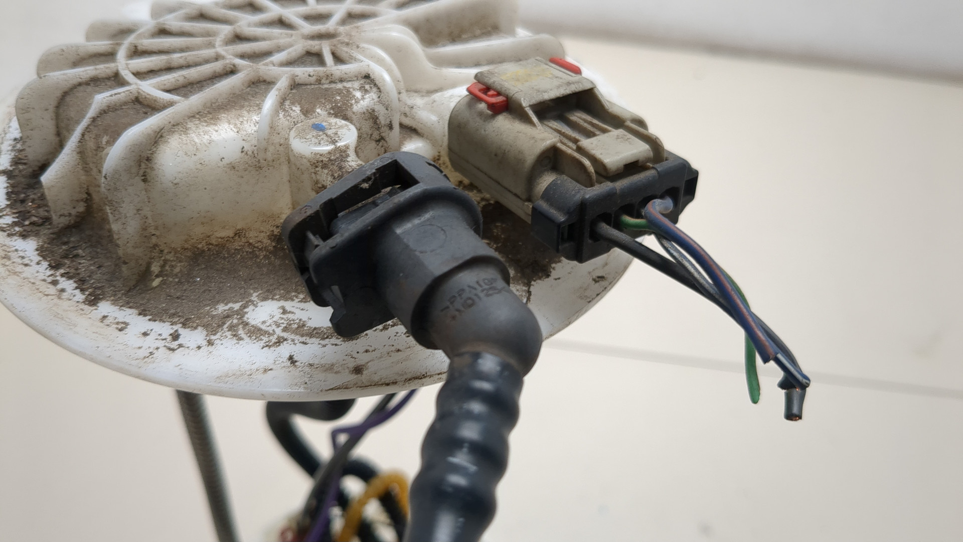 Насос топливный электрический