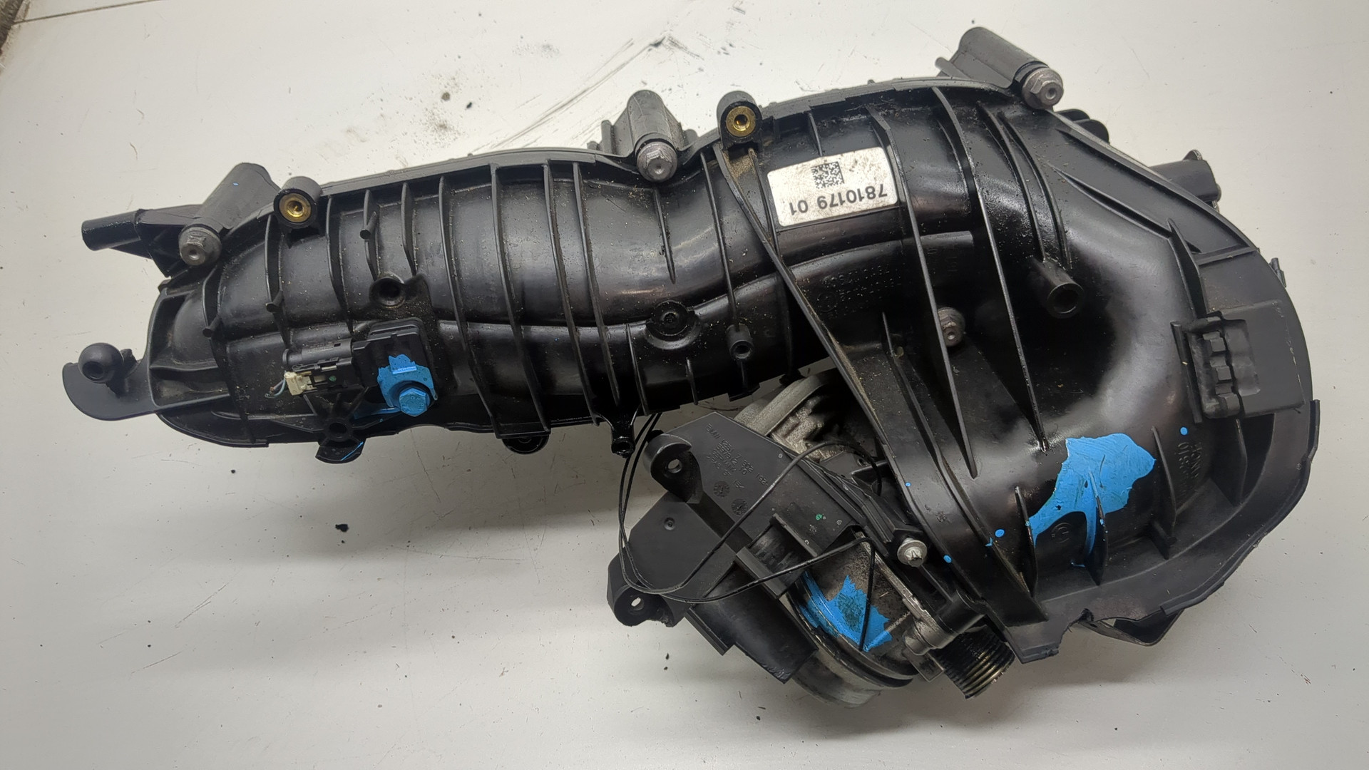 Коллектор впускной