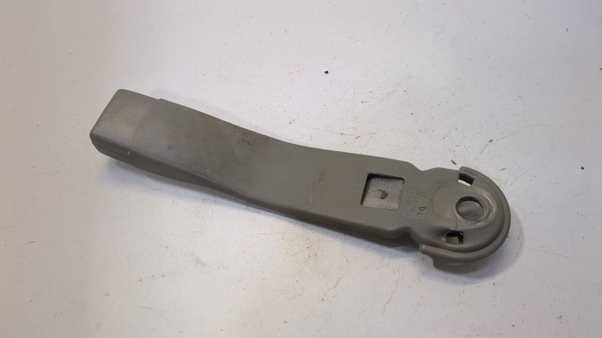 Ответная часть ремня безопасности