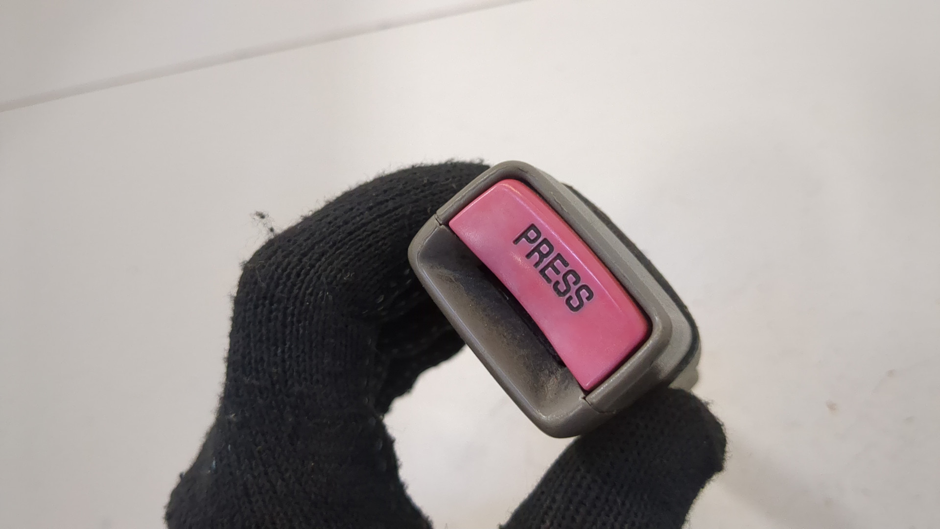 Ответная часть ремня безопасности