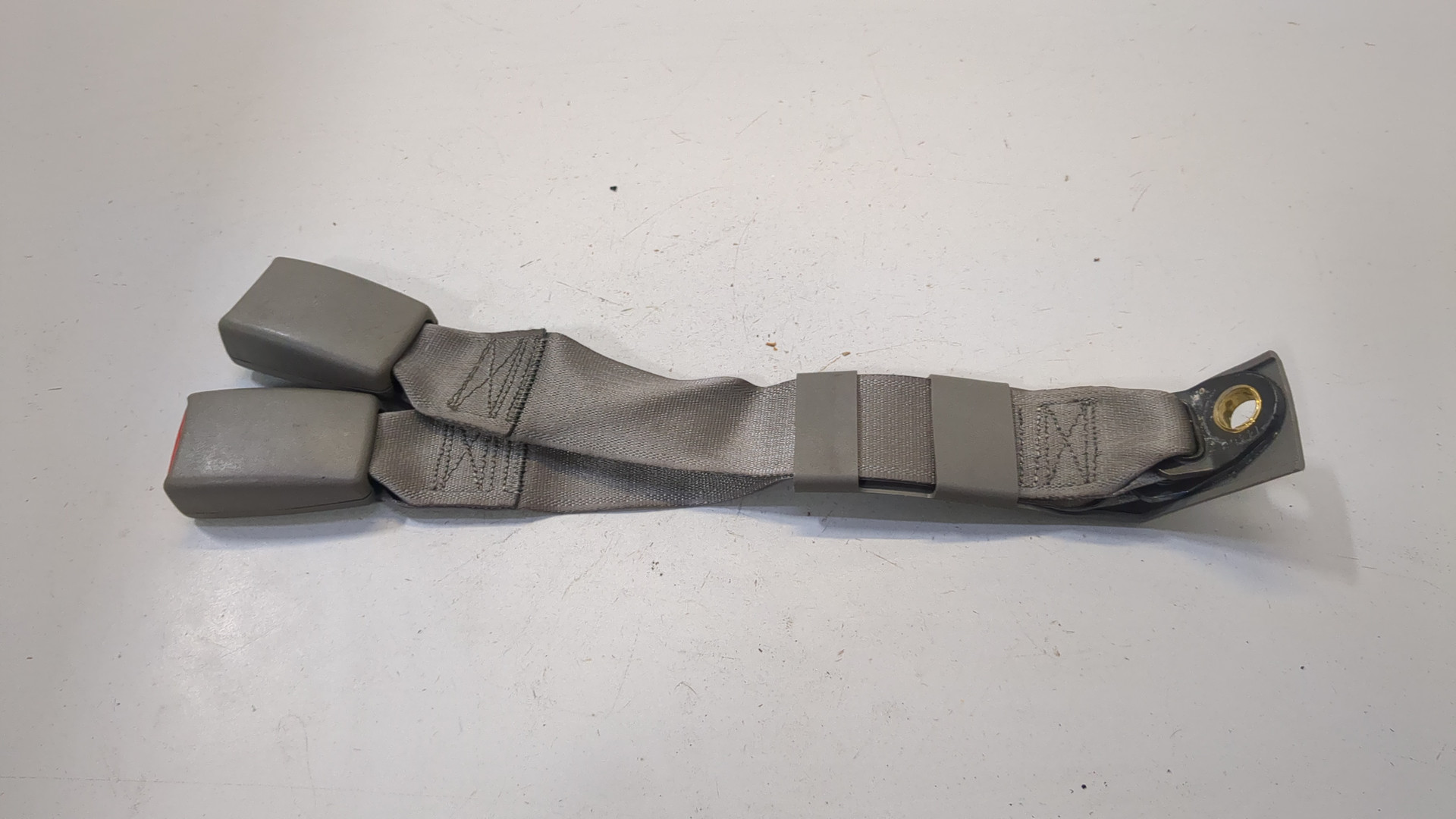 Ответная часть ремня безопасности