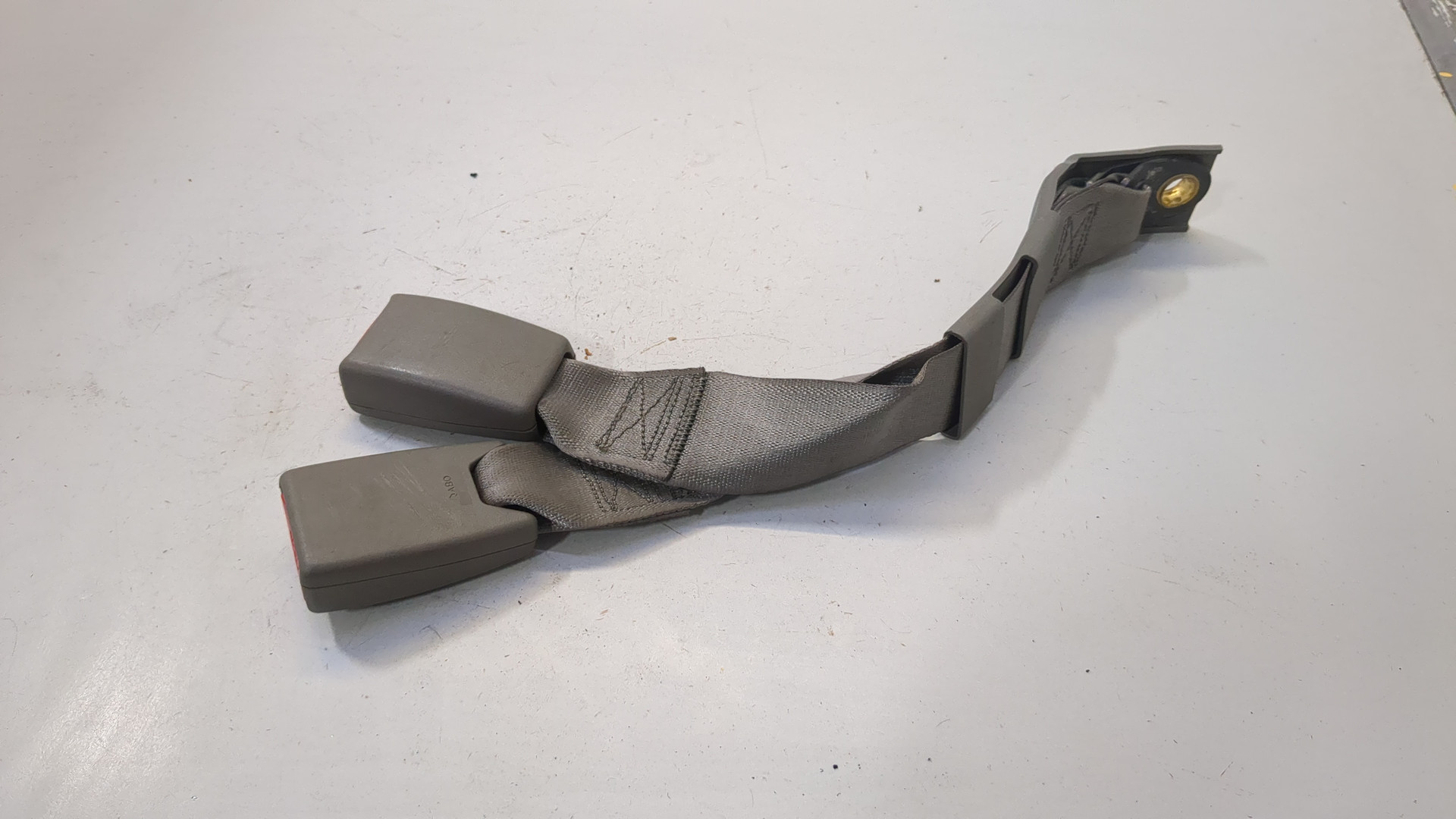 Ответная часть ремня безопасности