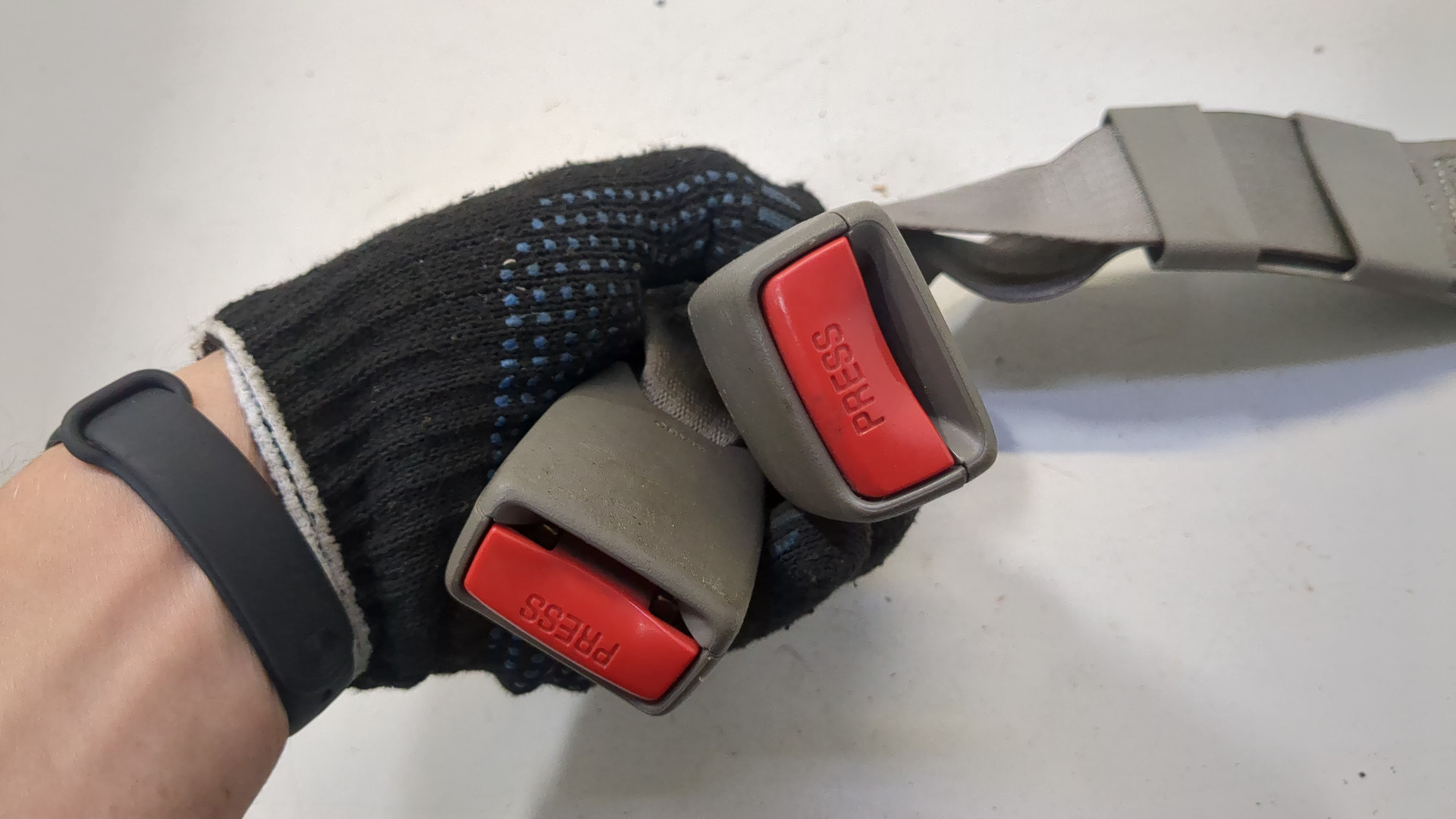 Ответная часть ремня безопасности