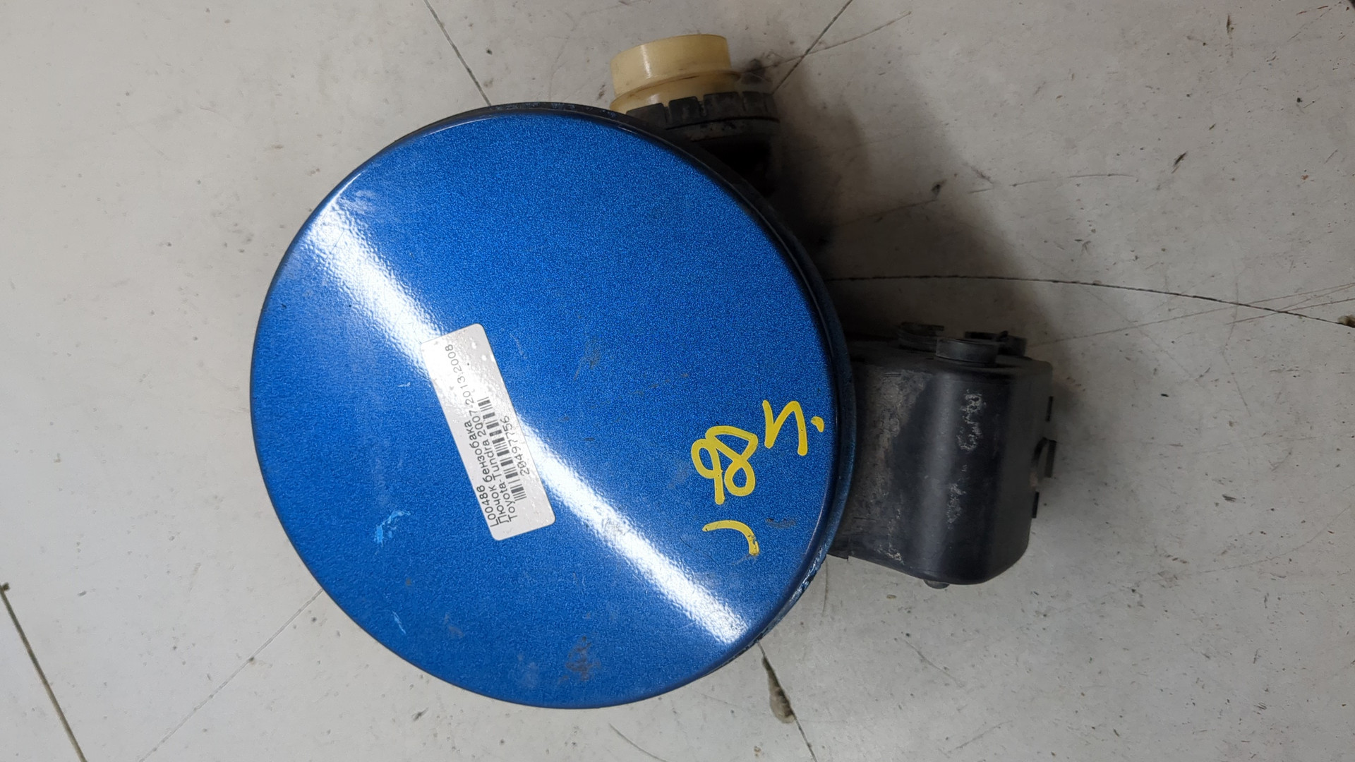 Лючок бензобака