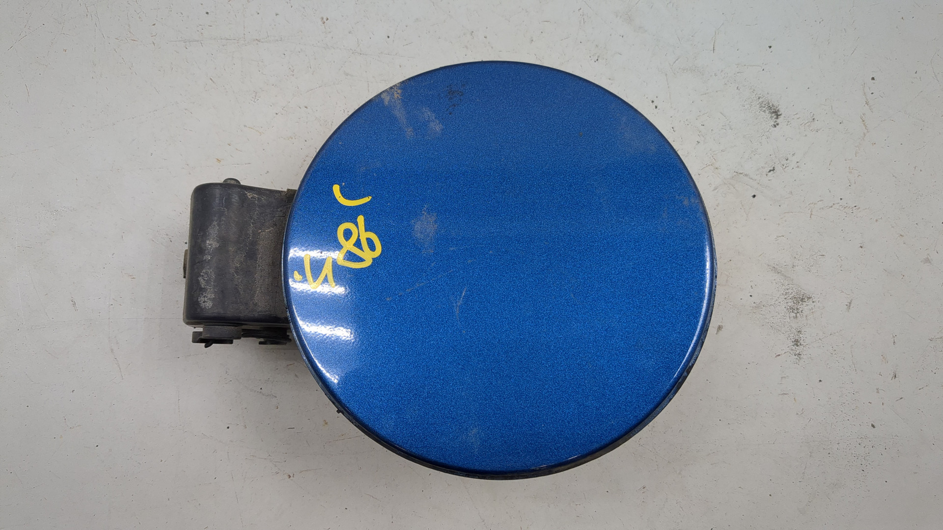 Лючок бензобака