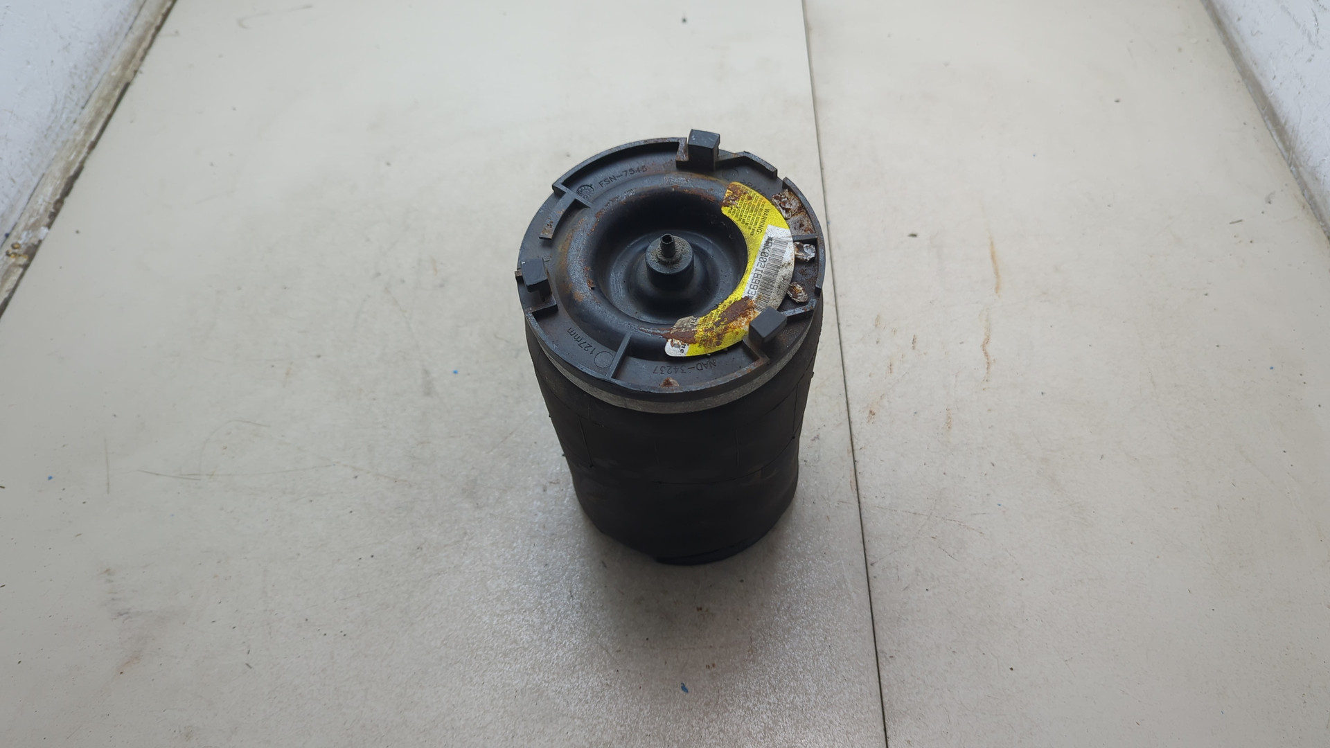 Амортизатор задний (стойка)