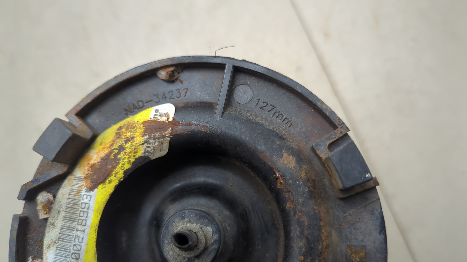 Амортизатор задний (стойка)