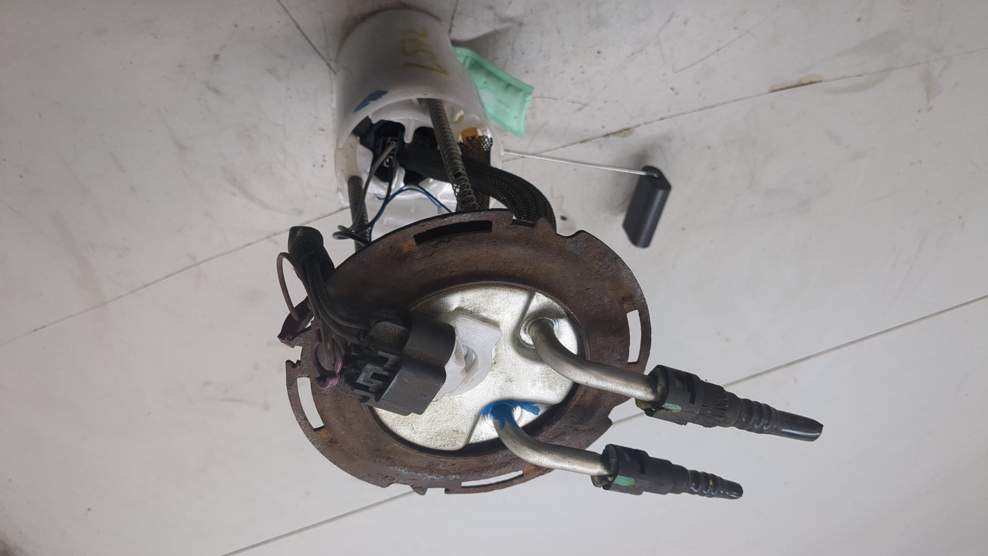 Насос топливный электрический