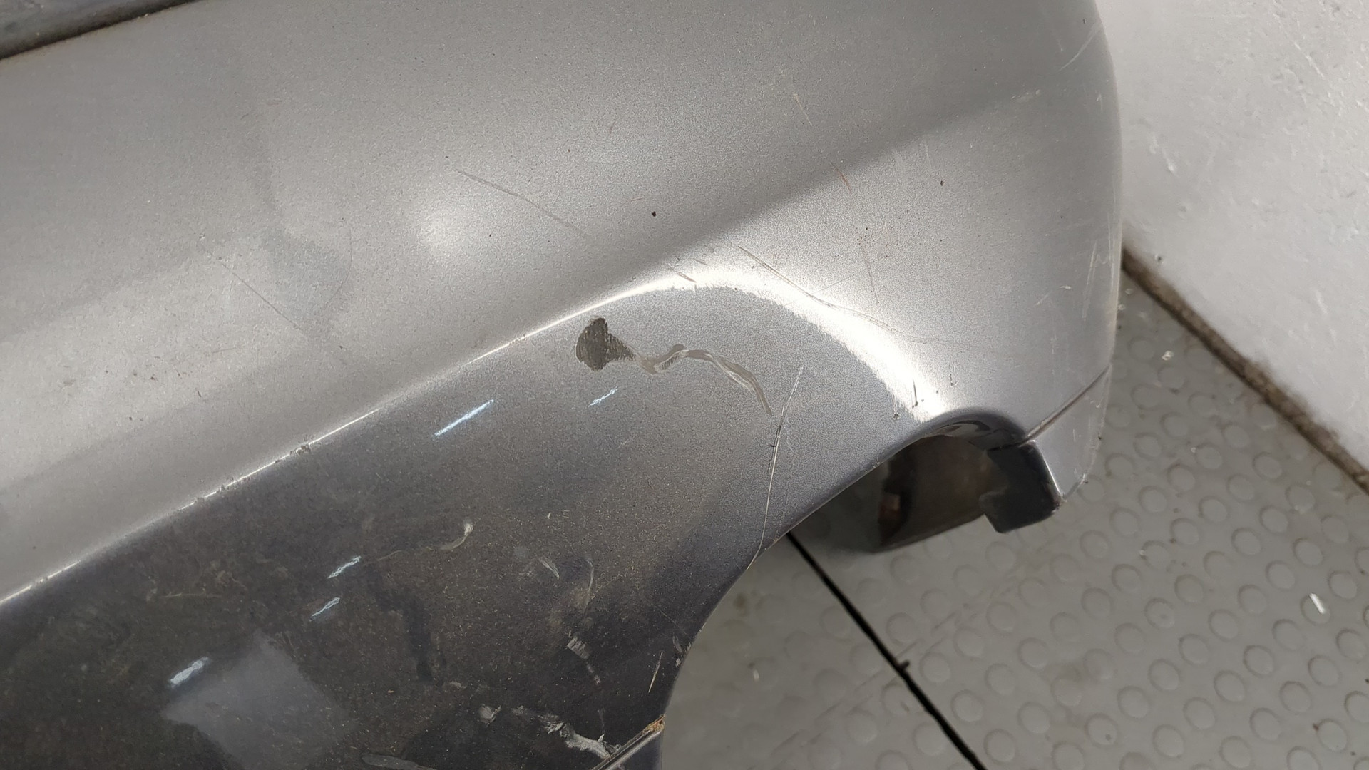 Бампер задний