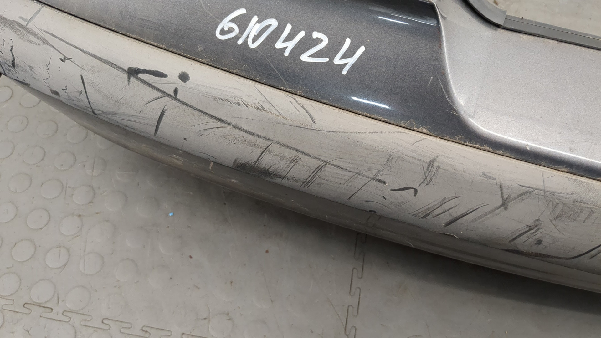 Бампер задний