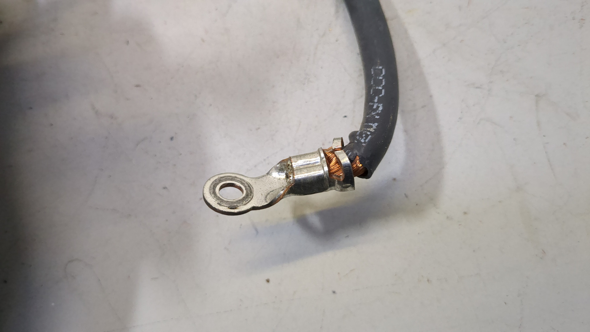 Провод высокого напряжения