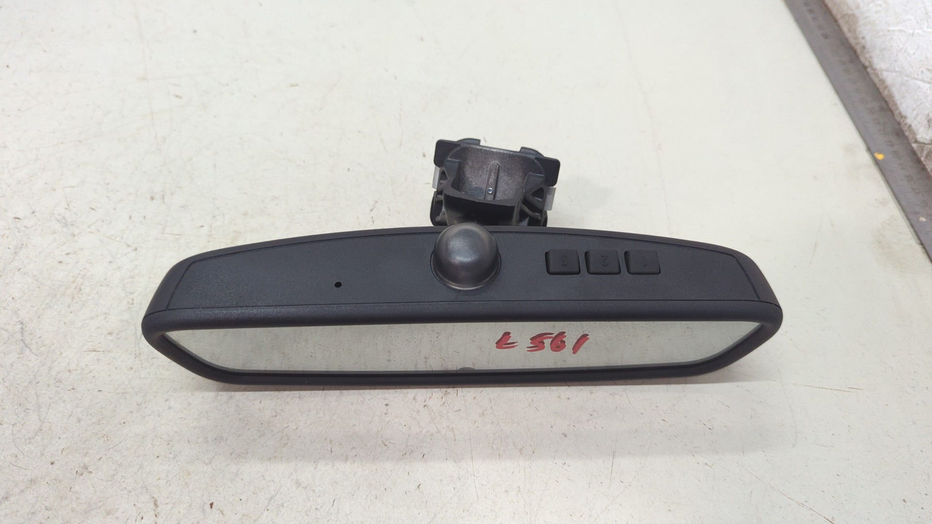 Зеркало заднего вида