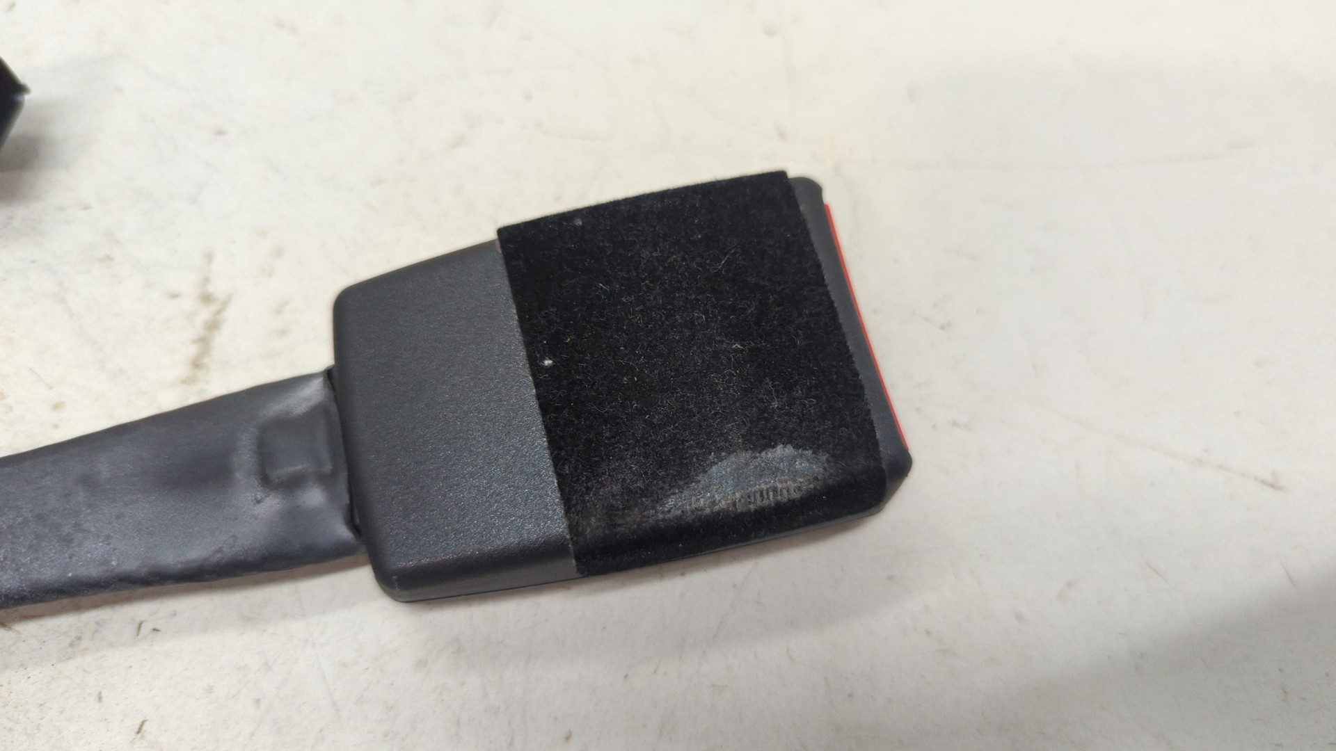 Ответная часть ремня безопасности