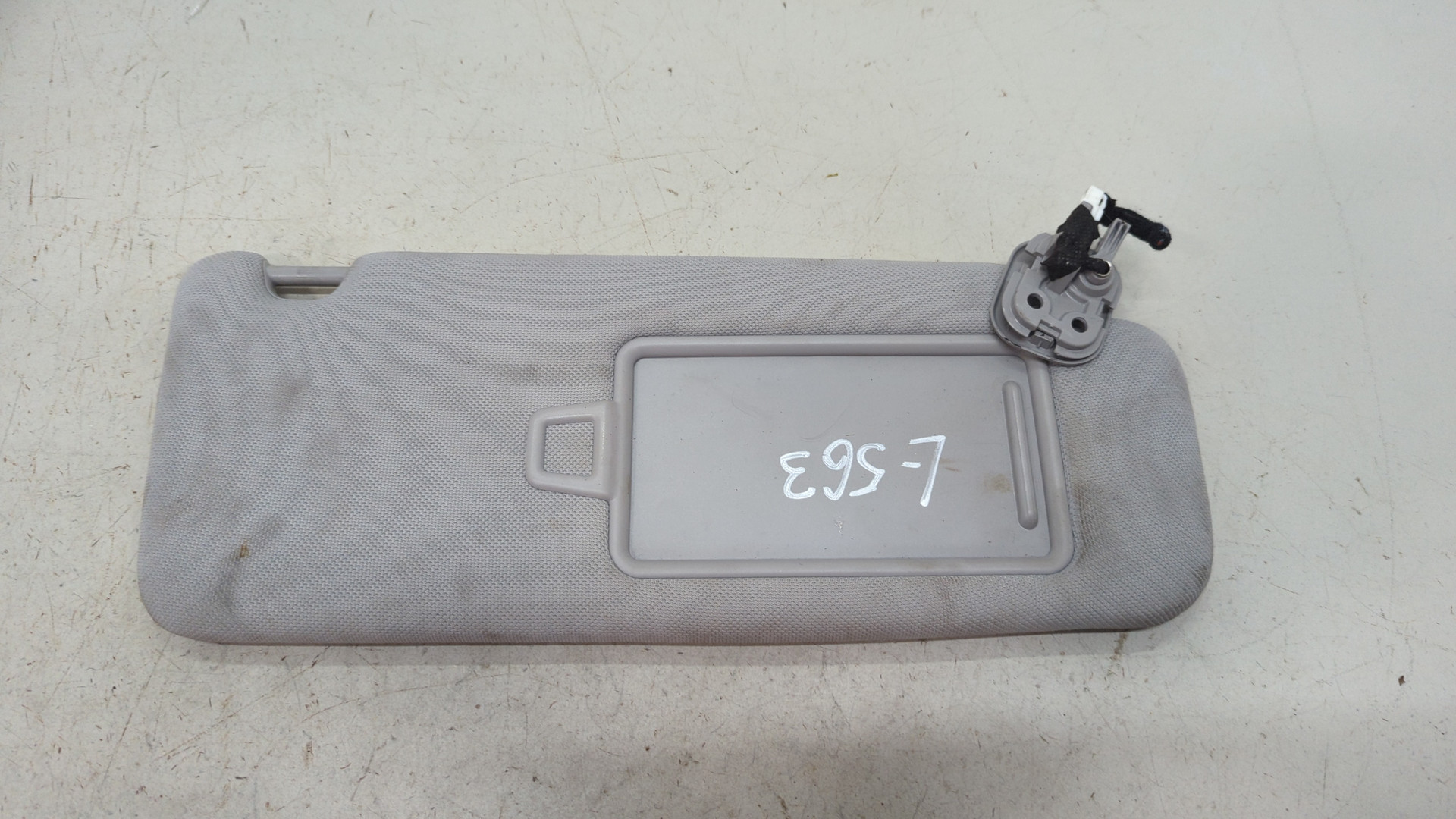 Козырек солнцезащитный