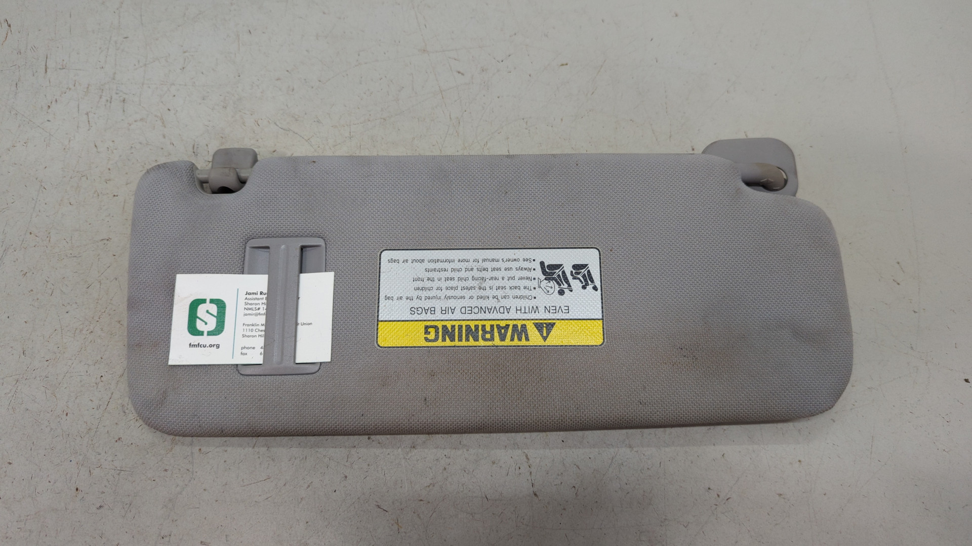 Козырек солнцезащитный