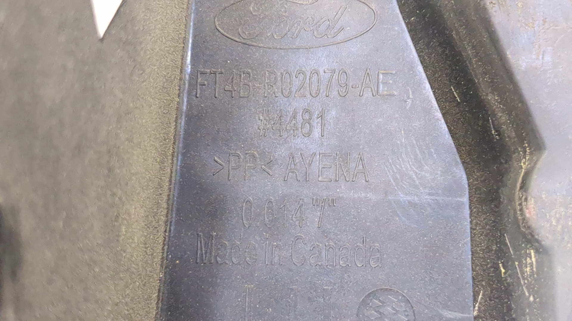 Кронштейн крепления крыла