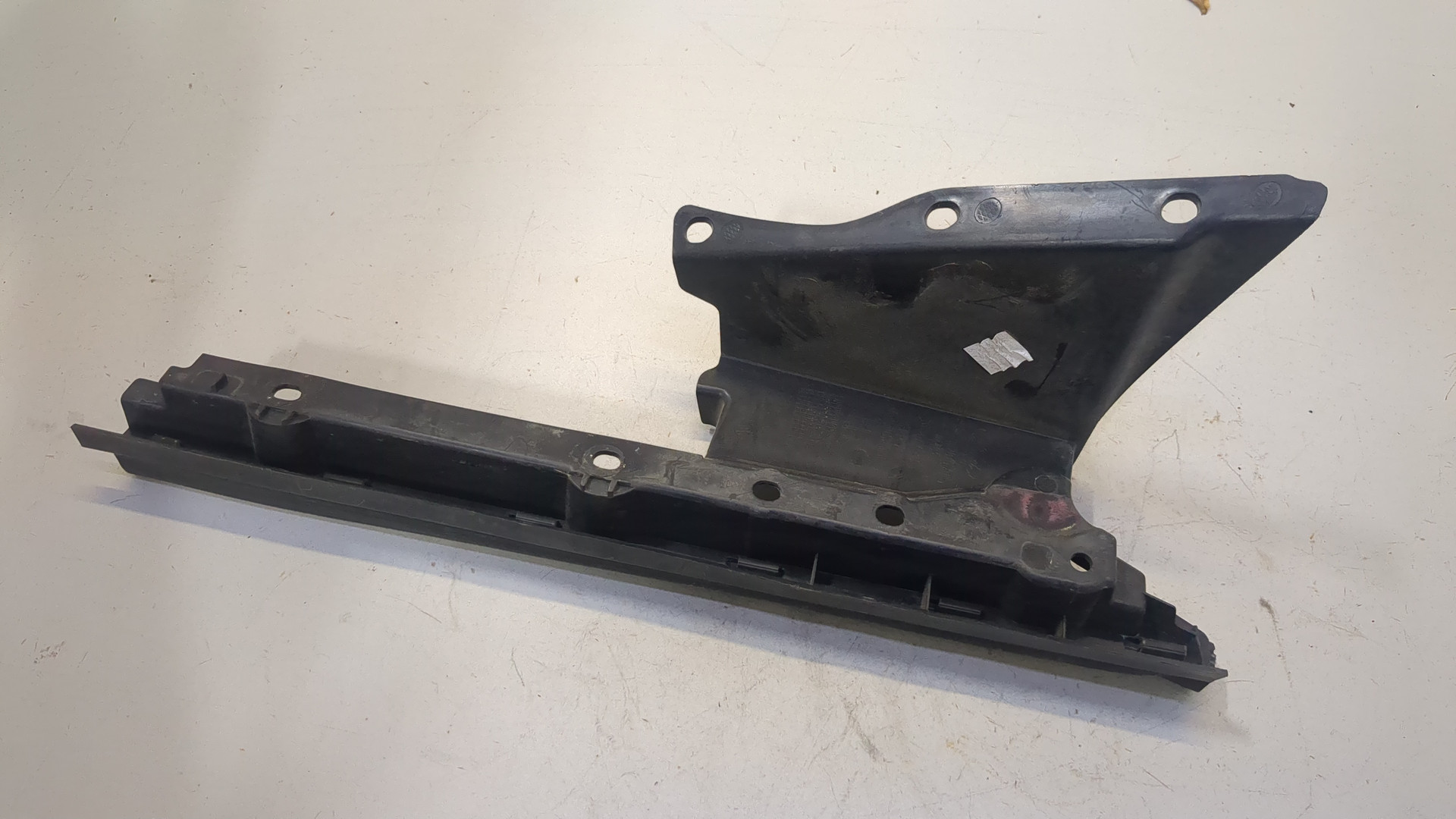 Кронштейн крепления крыла