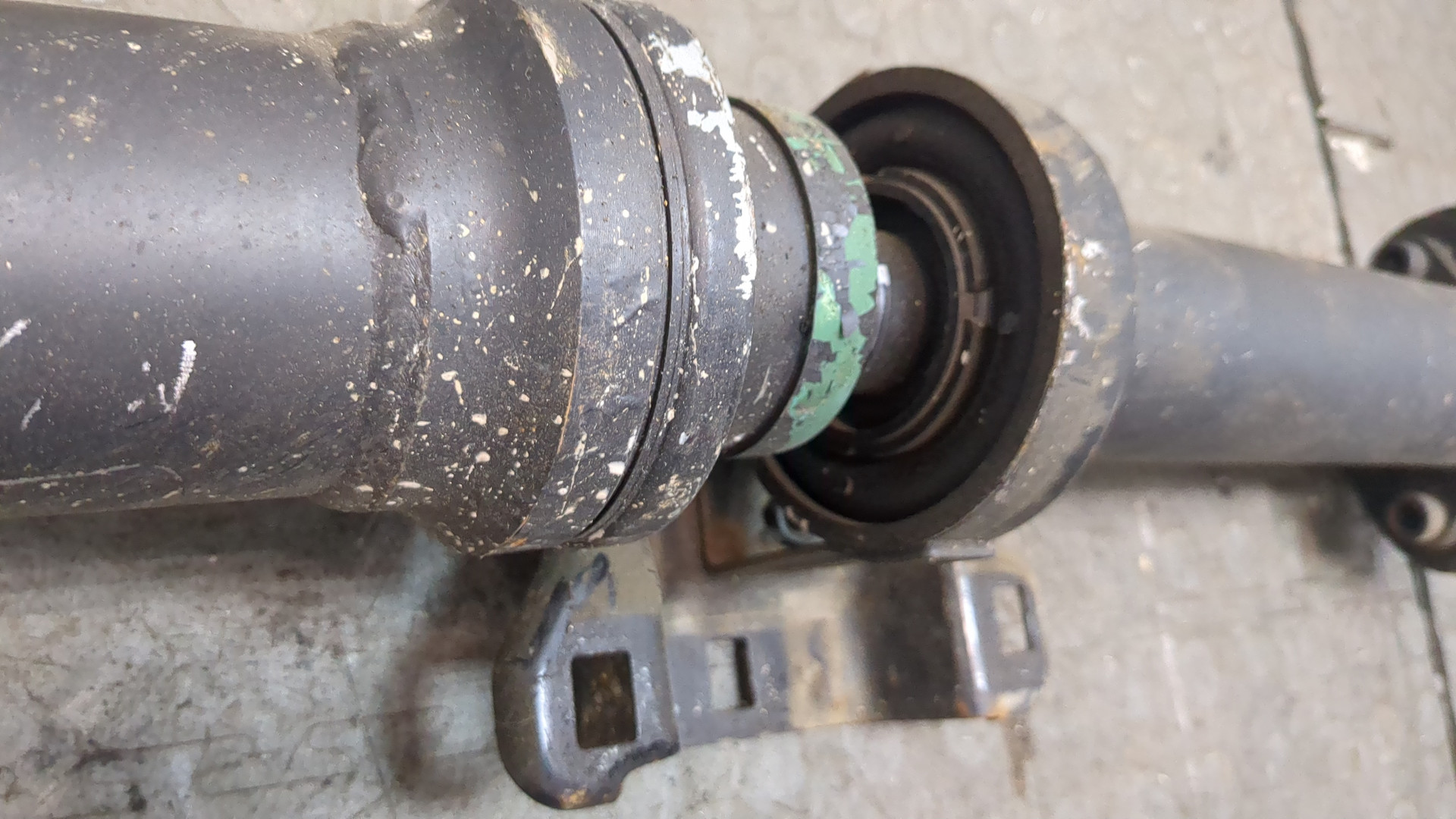 Вал карданный задний