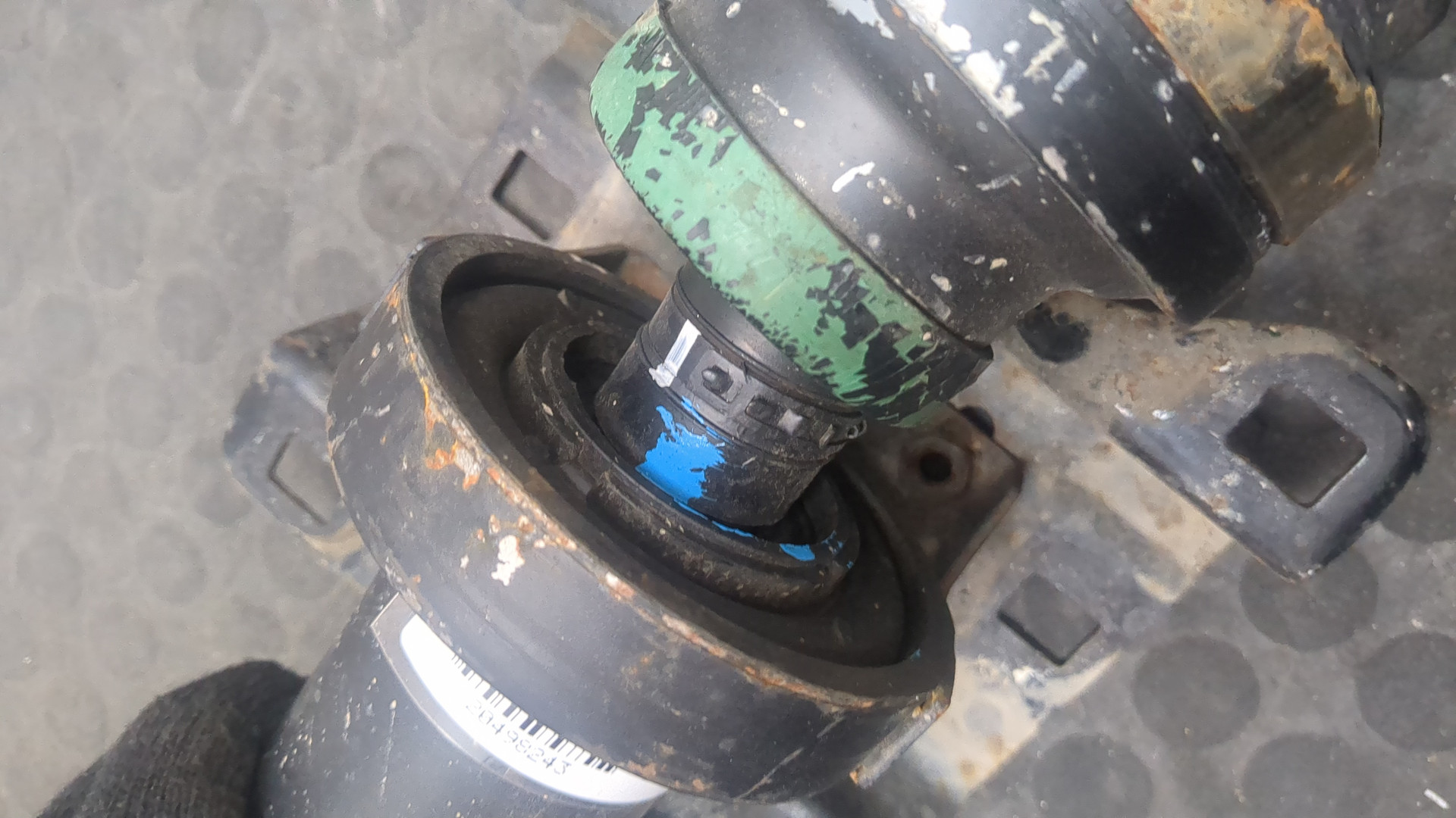 Вал карданный задний