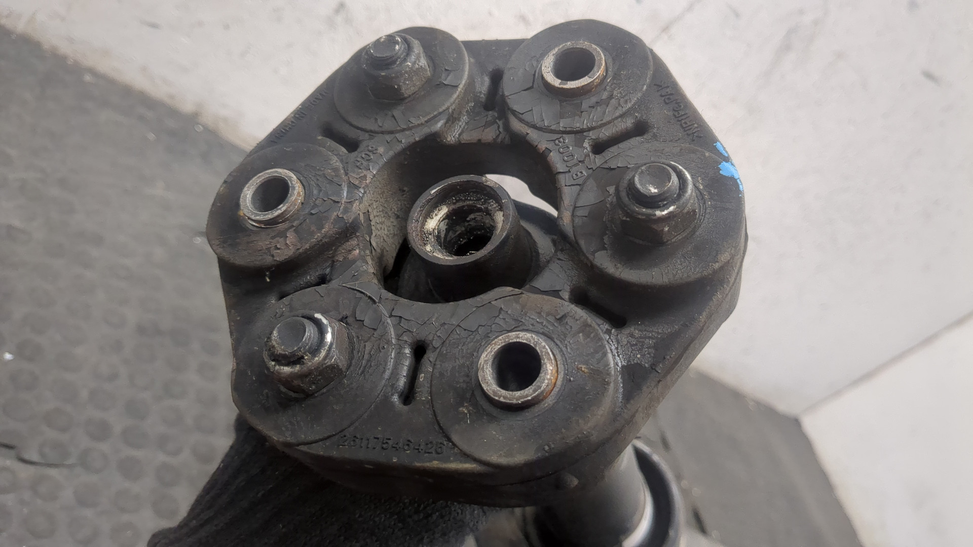 Вал карданный задний