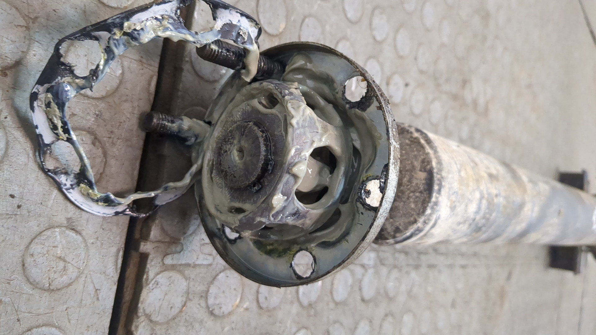 Вал карданный задний