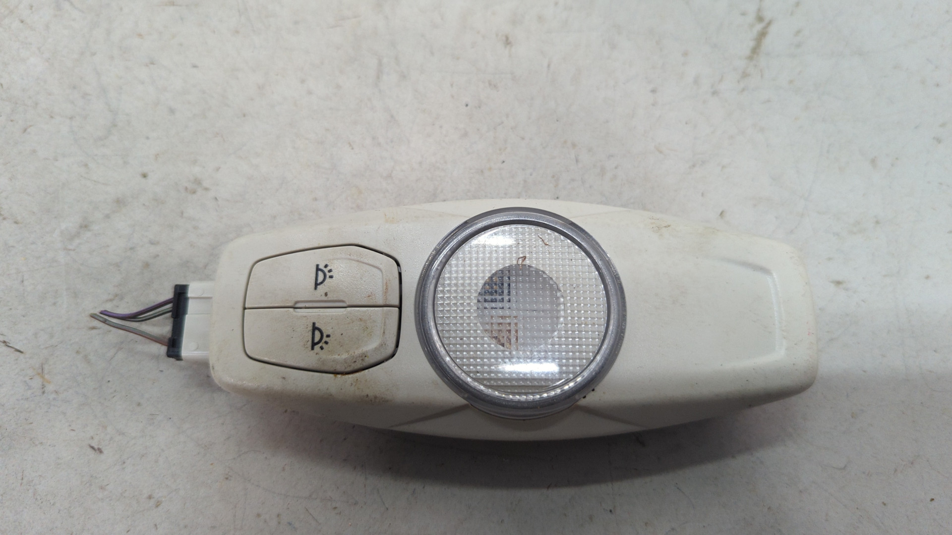 Плафон салонный