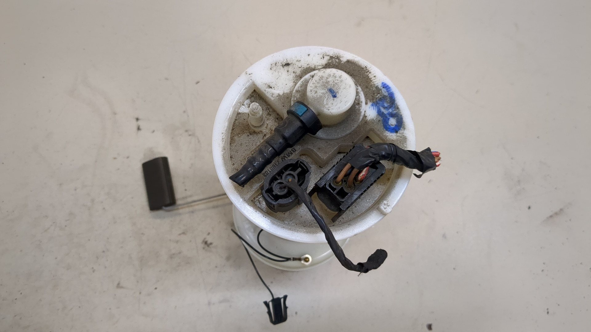 Насос топливный электрический