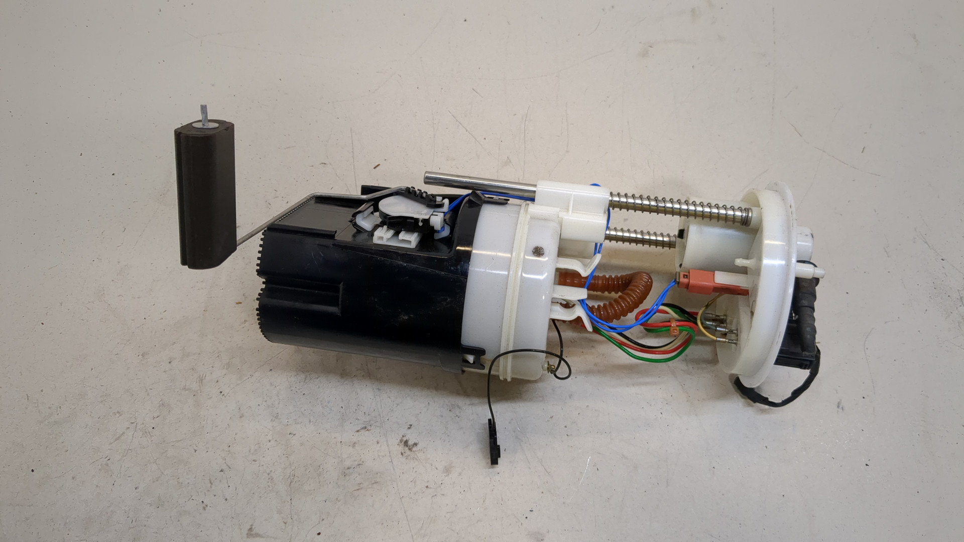 Насос топливный электрический