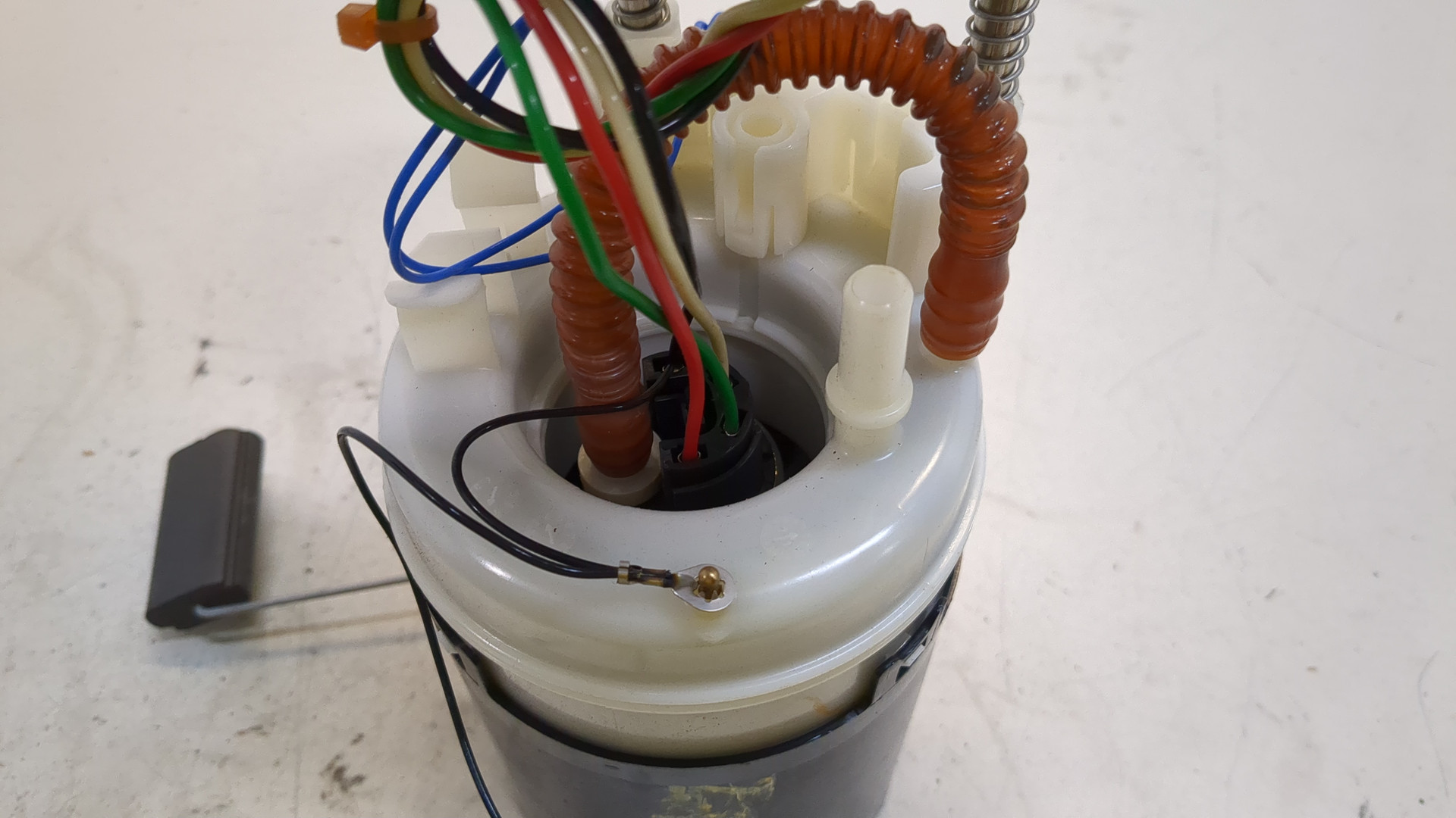 Насос топливный электрический