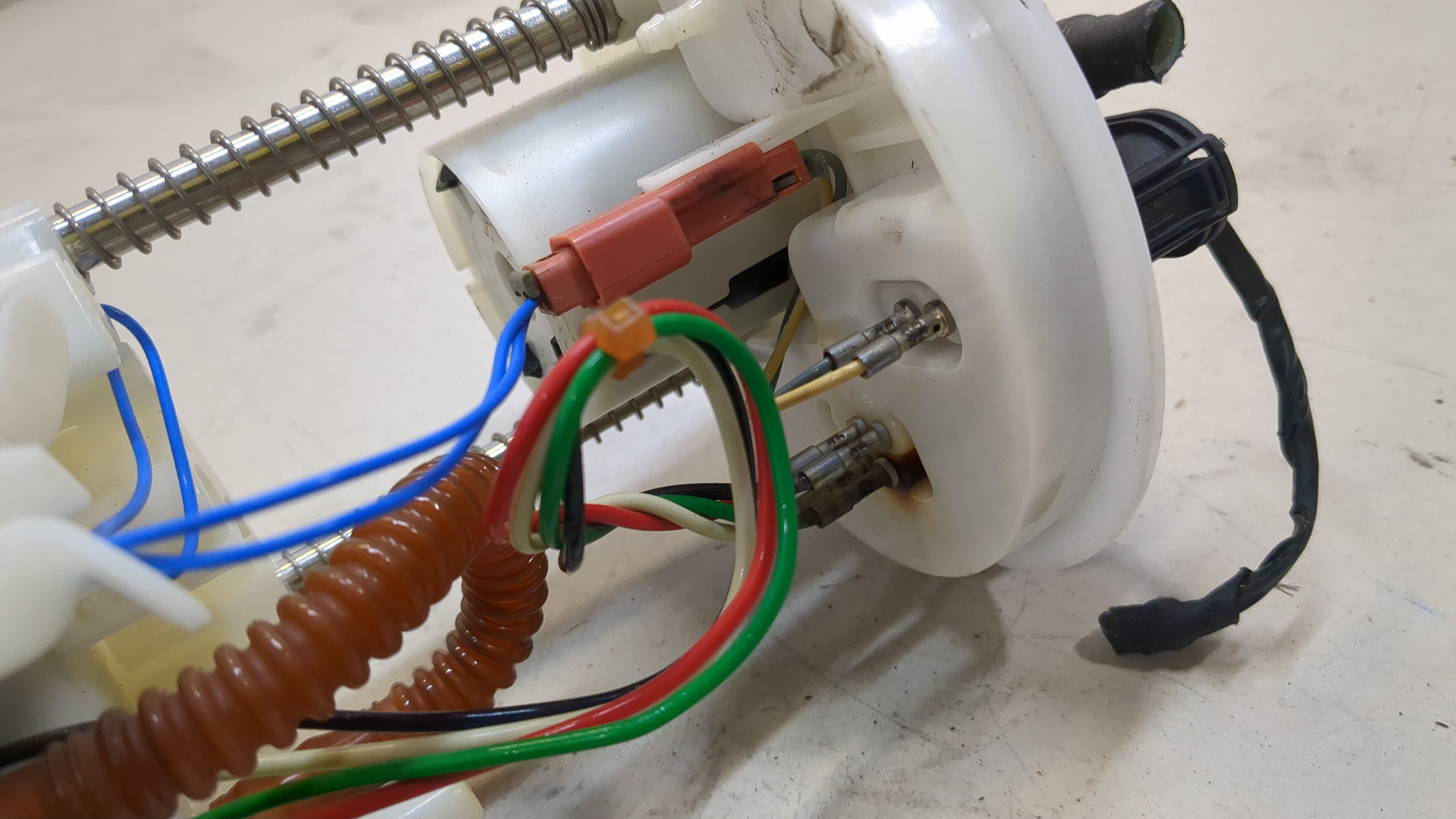 Насос топливный электрический