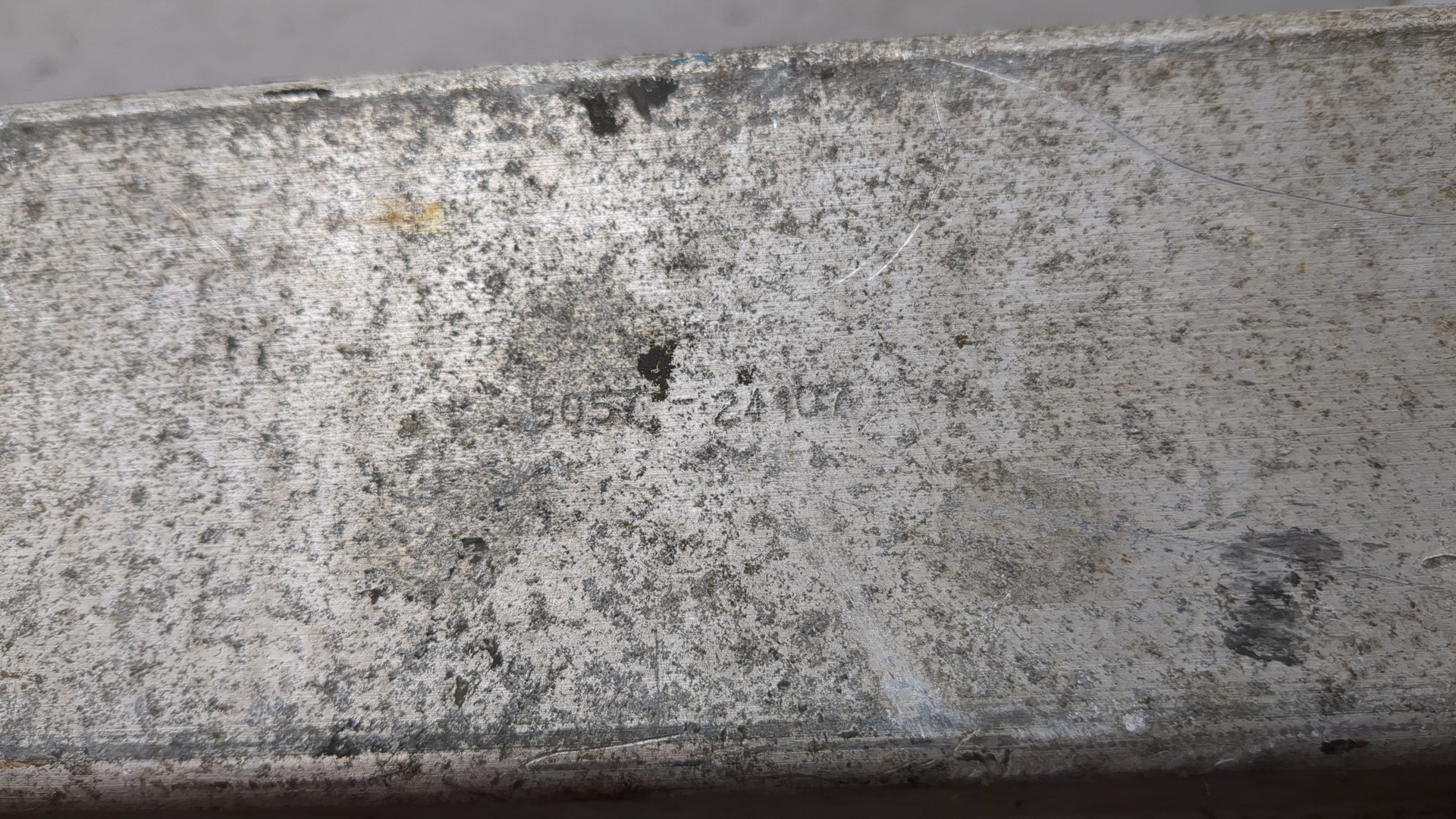 Усилитель переднего бампера