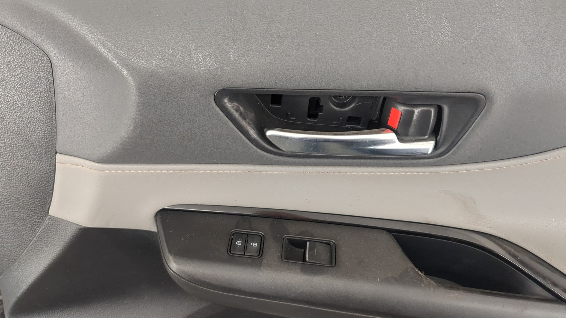 Дверь передняя правая