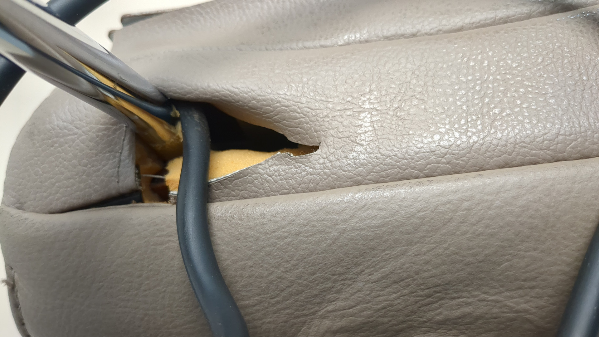 Подголовник сиденья