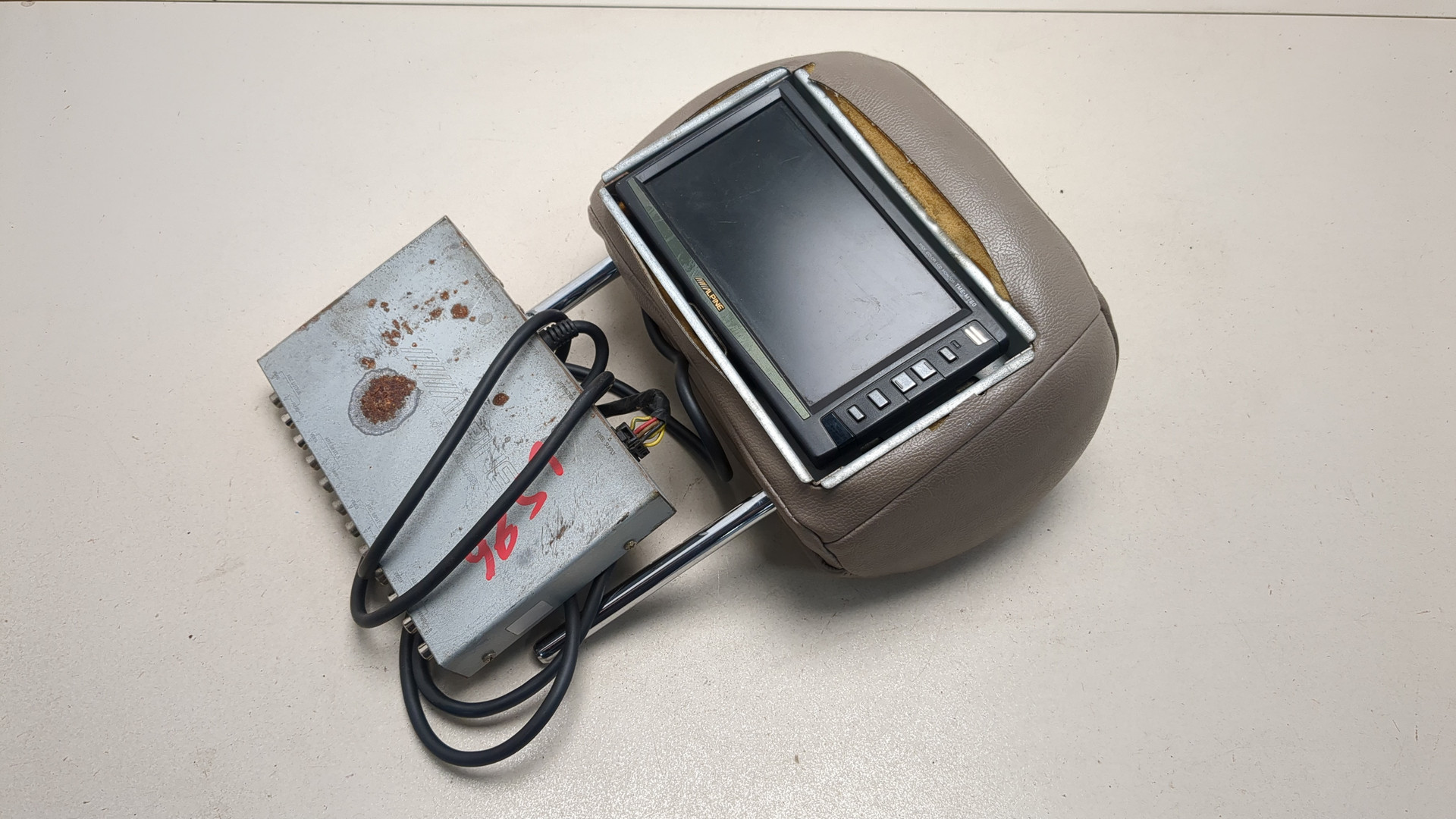 Подголовник сиденья