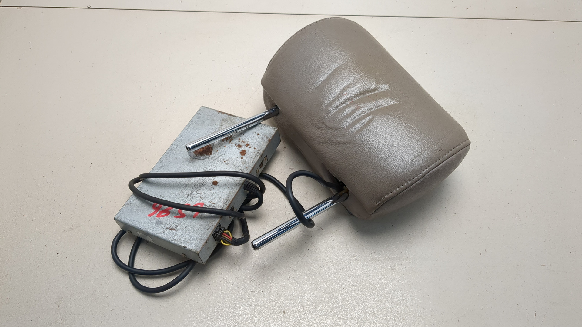 Подголовник сиденья