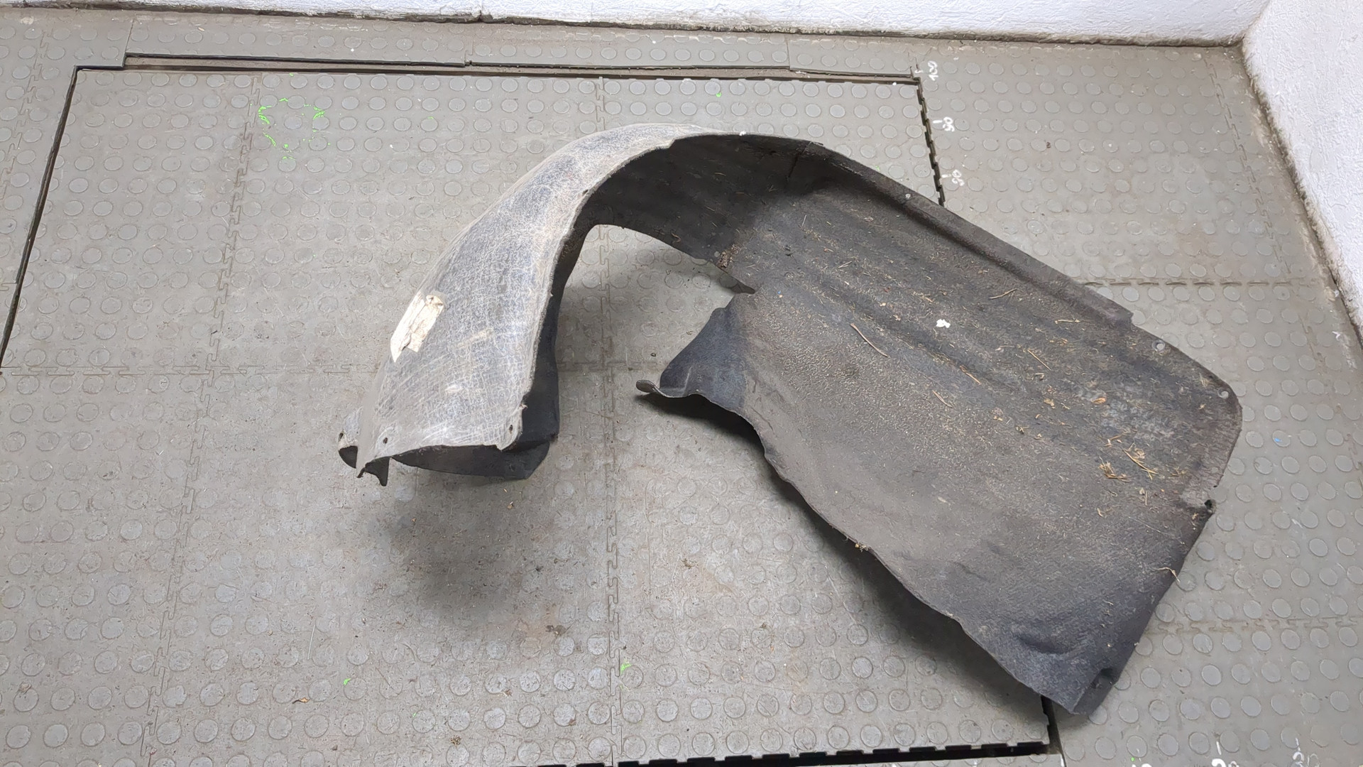 Локер передний левый