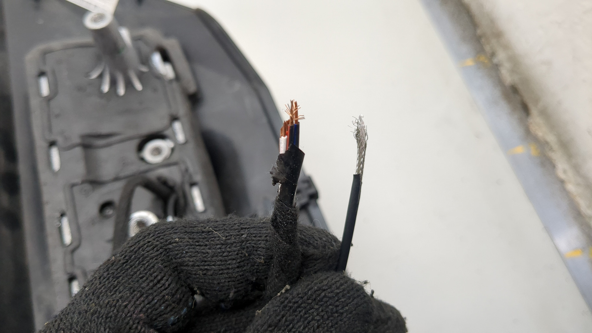 Зеркало левое электрическое